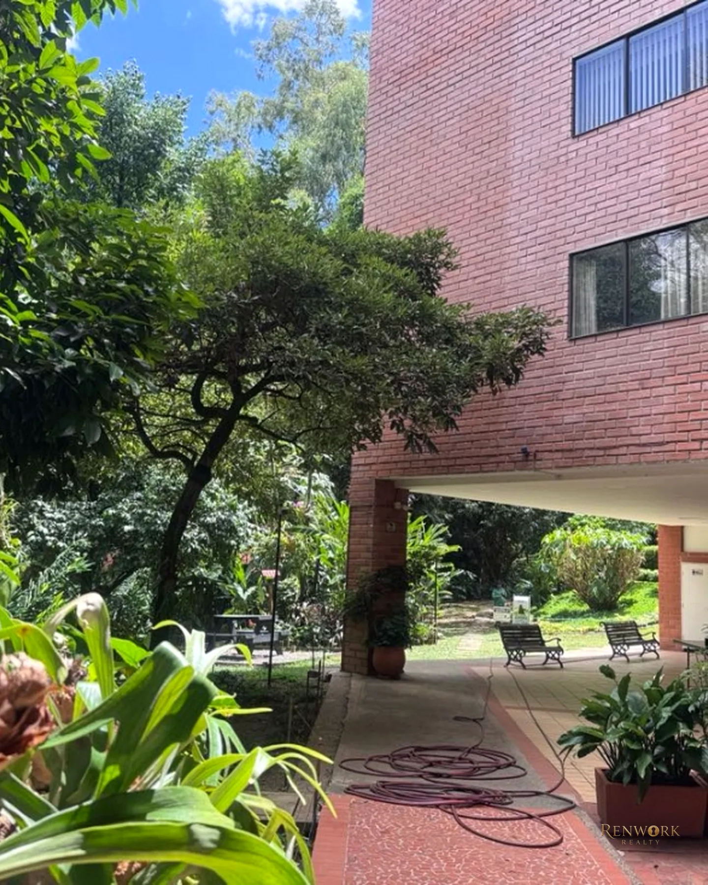 147 MTR PARA REMODELAR COMPLETAMENTE, MUY SILENCIOSO, SECTOR CALLE 10 · foto 18