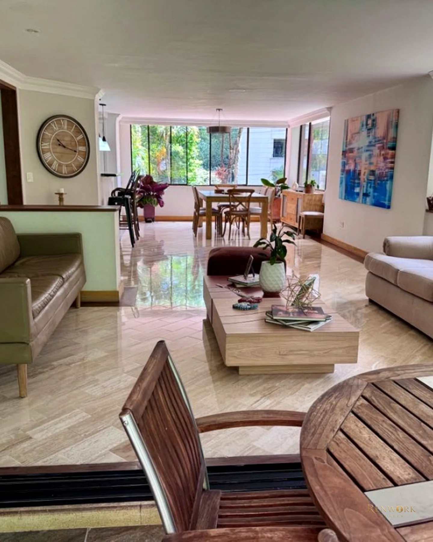 280 MTR CON SALIDA AL JARDÍN, 4 ALCOBAS CON BAÑO, 2 ESTUDIOS, SERVICIO · foto 2