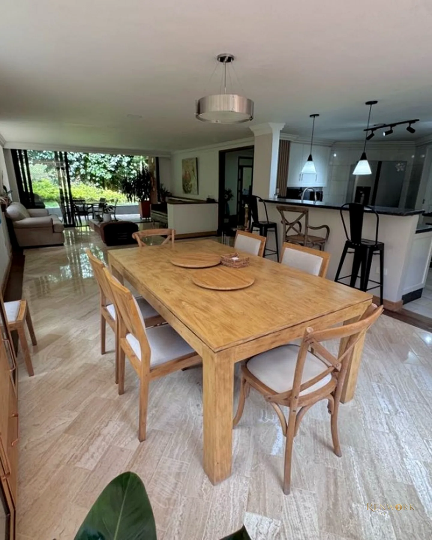 280 MTR CON SALIDA AL JARDÍN, 4 ALCOBAS CON BAÑO, 2 ESTUDIOS, SERVICIO · foto 7