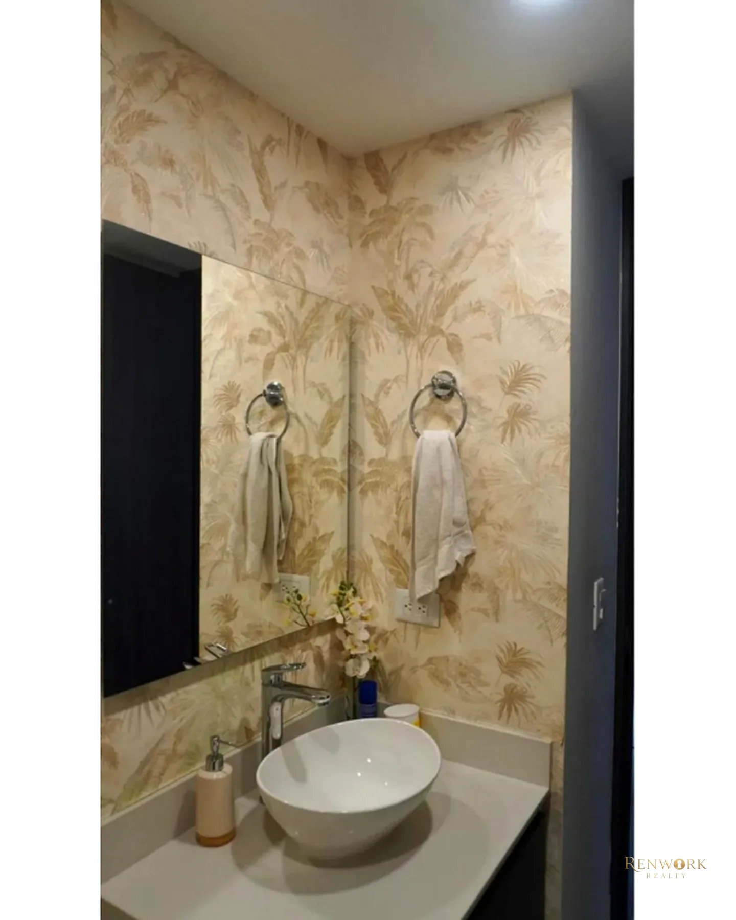AMPLIO APARTAMENTO CIUDAD DEL RIO MEDELLIN · foto 16