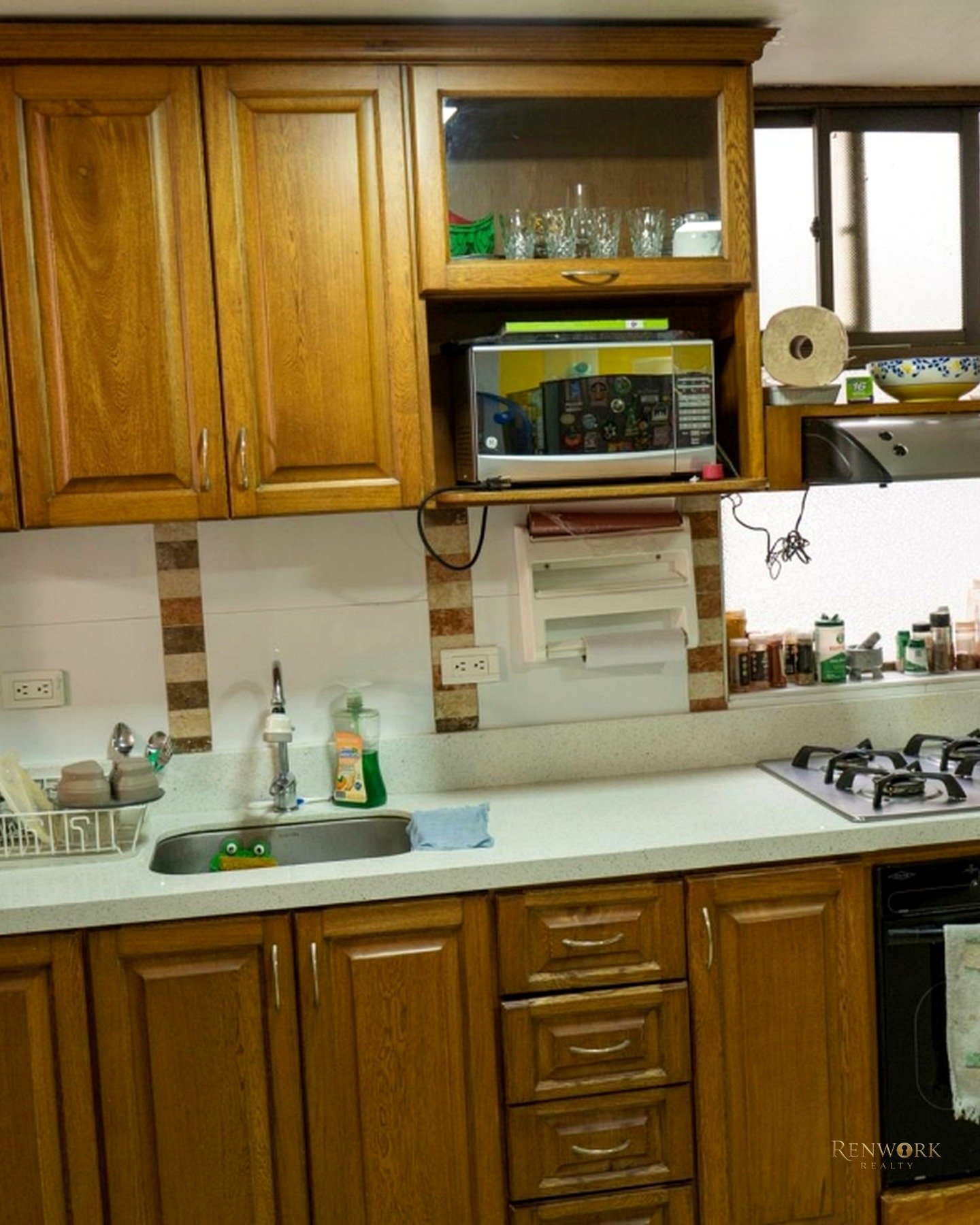 AMPLIO APARTAMENTO DÚPLEX A LA VENTA EN LAURELES · foto 8