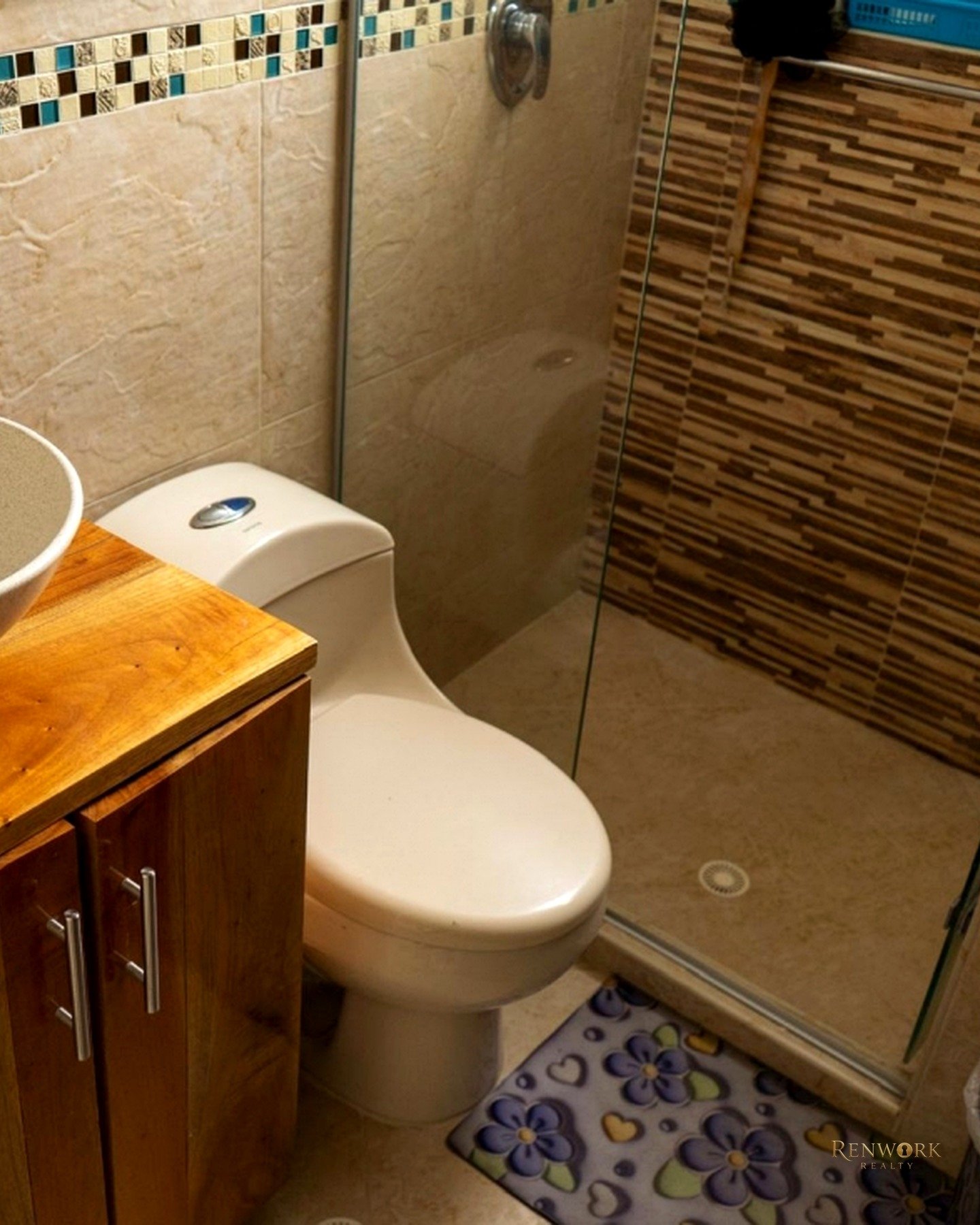 AMPLIO APARTAMENTO DÚPLEX A LA VENTA EN LAURELES · foto 18