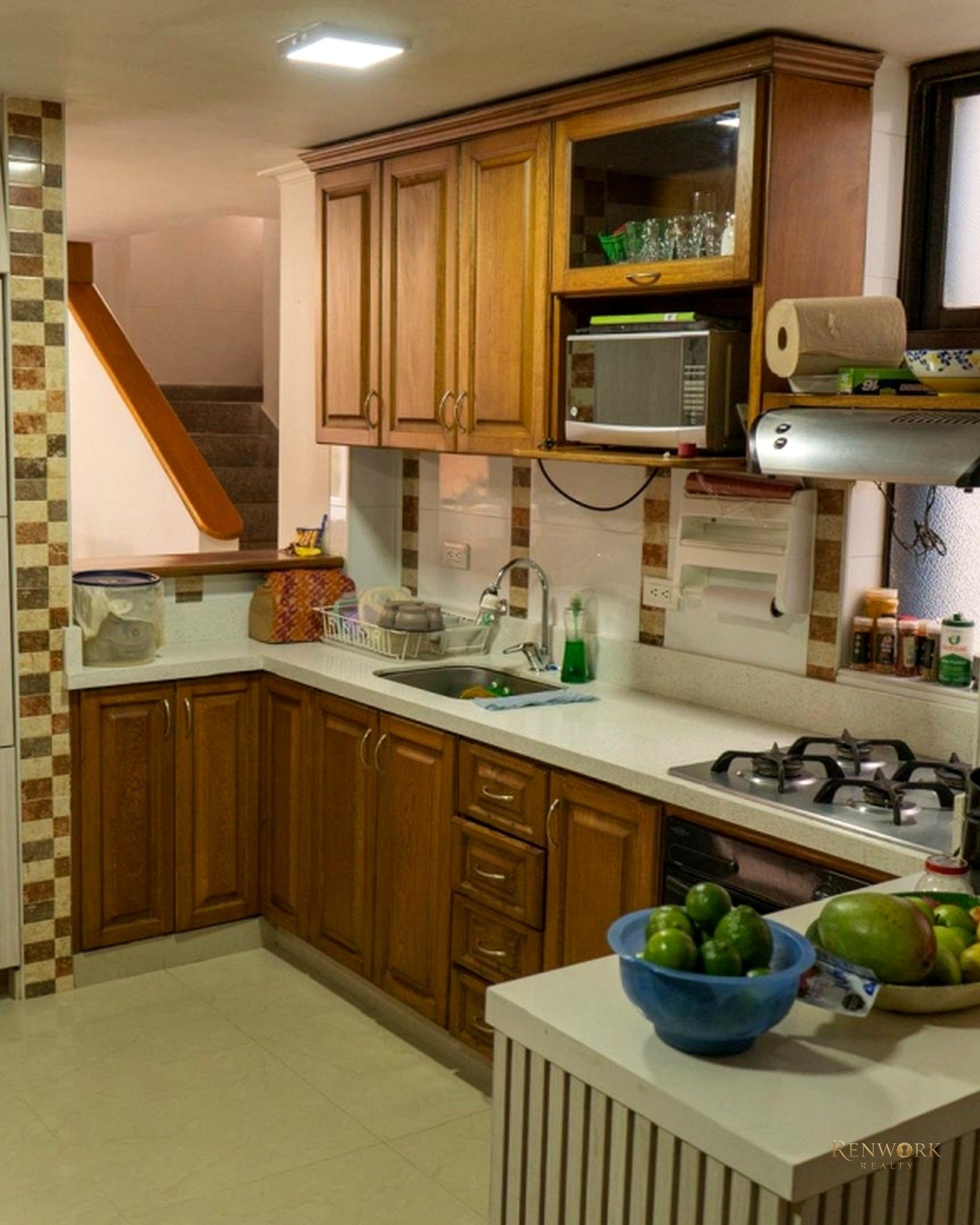 AMPLIO APARTAMENTO DÚPLEX A LA VENTA EN LAURELES · foto 7
