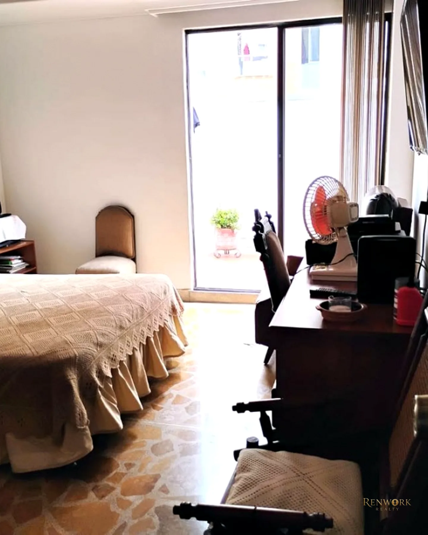 AMPLIO APARTAMENTO DUPLEX EN LAURELES · foto 12