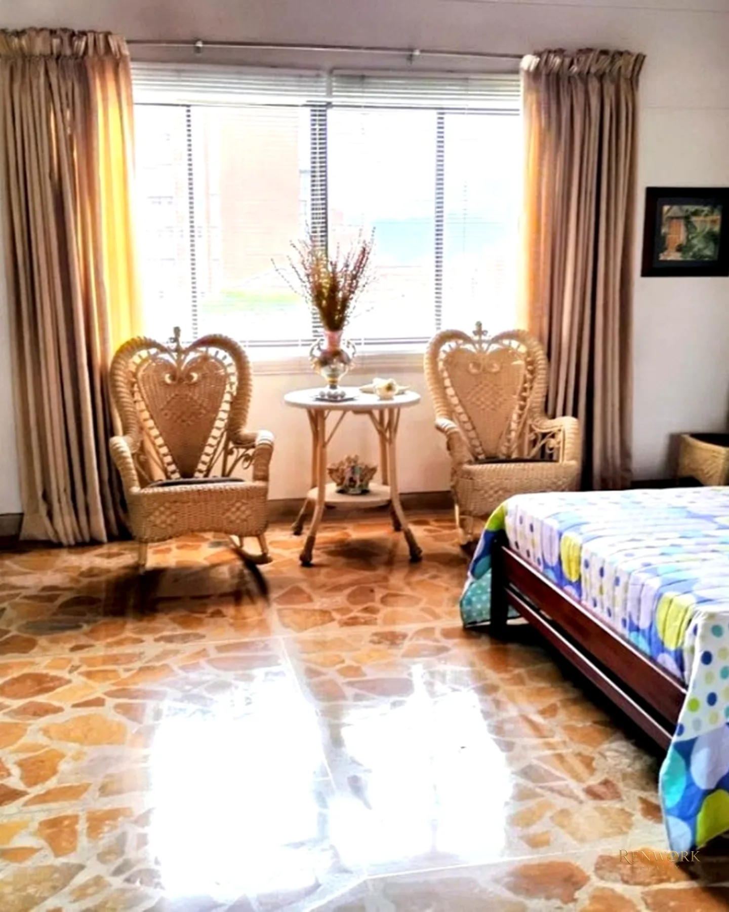 AMPLIO APARTAMENTO DUPLEX EN LAURELES · foto 10