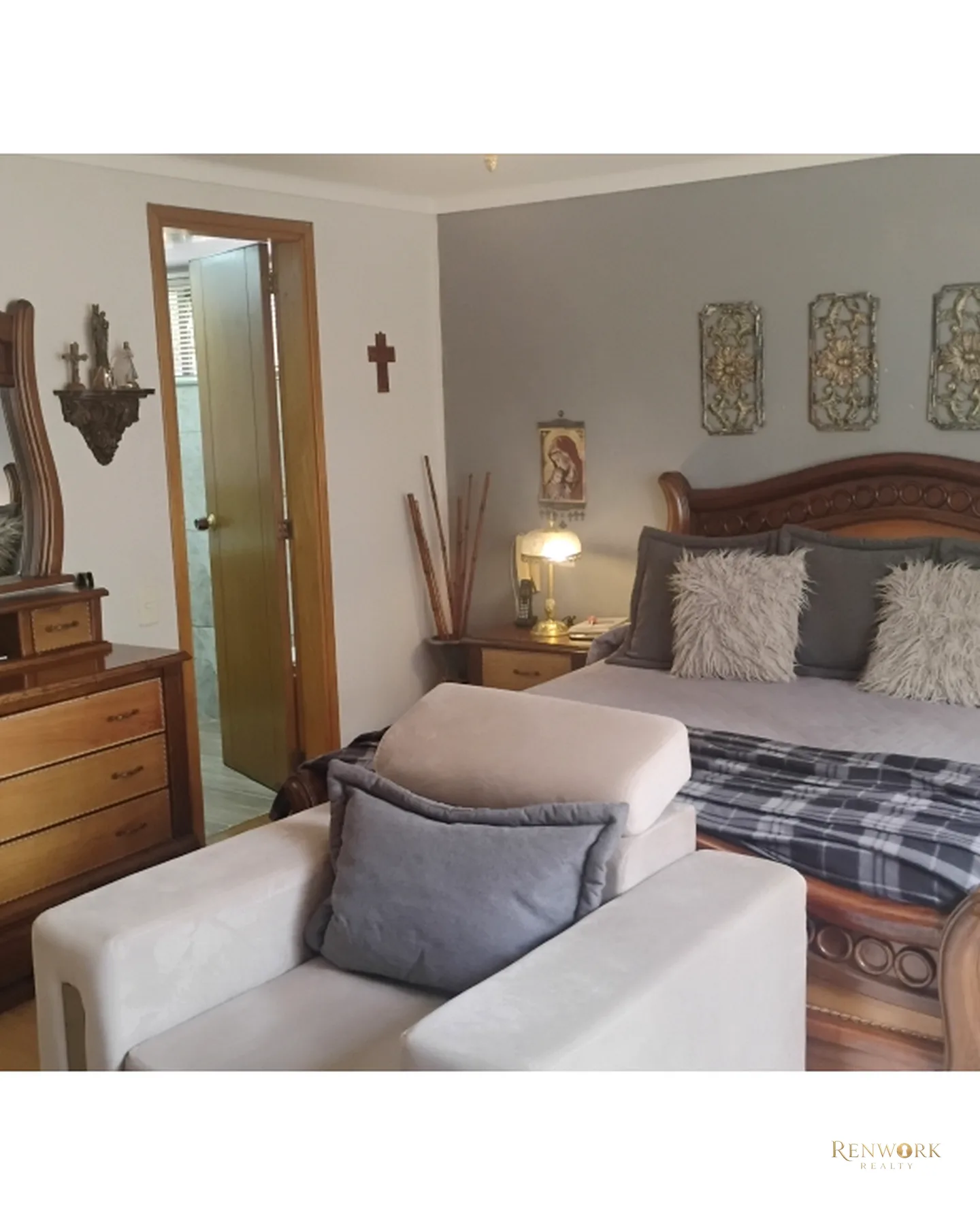 AMPLIO APARTAMENTO EN VENTA CASTROPOL EL POBLADO · foto 10