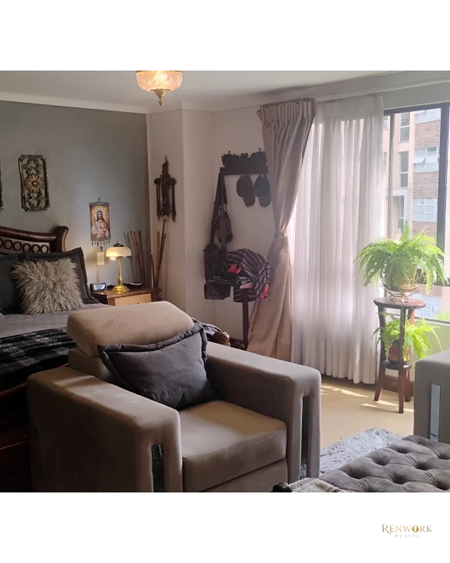 AMPLIO APARTAMENTO EN VENTA CASTROPOL EL POBLADO · foto 8