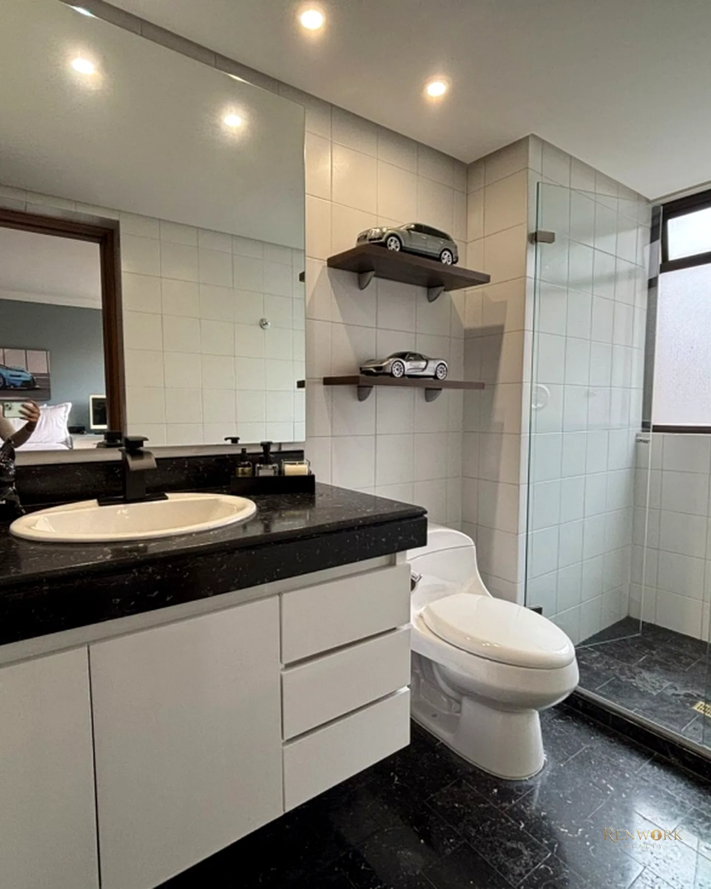 AMPLIO APARTAMENTO PARA VENTA EN EL SECTOR DE CASTROPOL, MEDELLIN · foto 21
