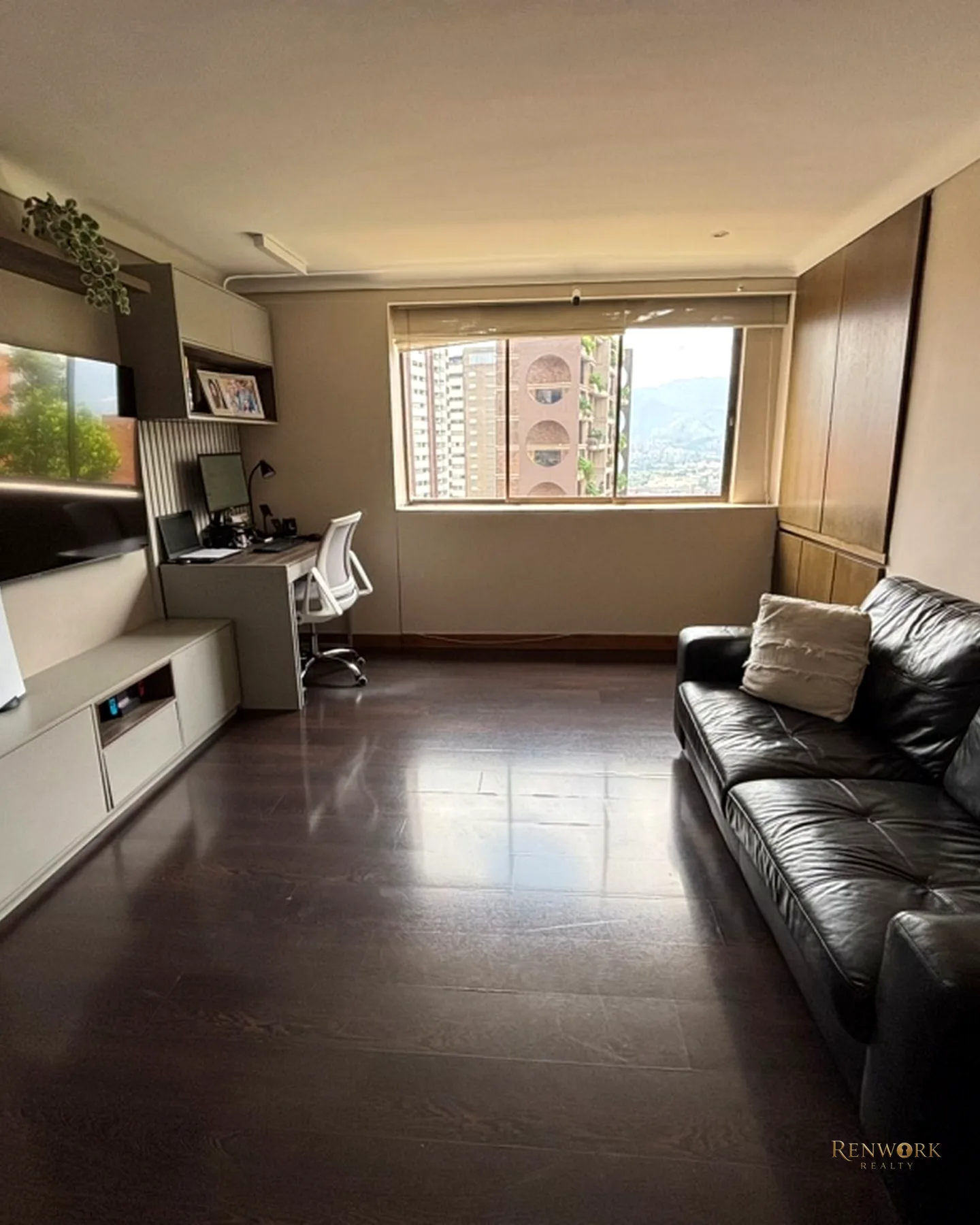 AMPLIO APARTAMENTO PARA VENTA EN EL SECTOR DE CASTROPOL, MEDELLIN · foto 9