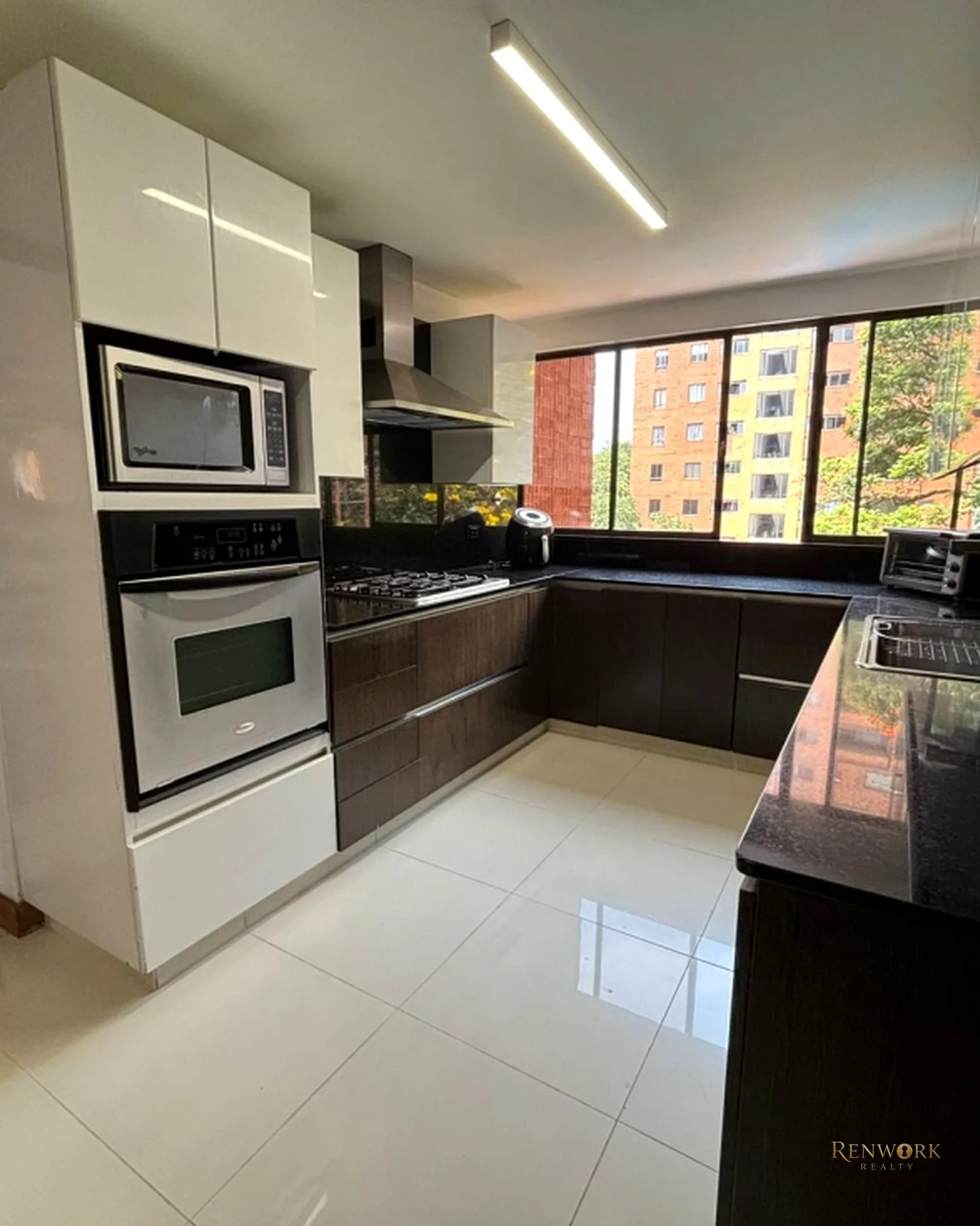AMPLIO APARTAMENTO PARA VENTA EN EL SECTOR DE CASTROPOL, MEDELLIN · foto 11