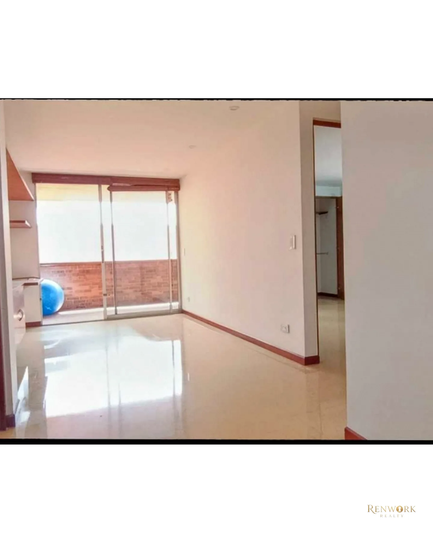AMPLIO APARTAMENTO PORTAL ENVIGADO · foto 1