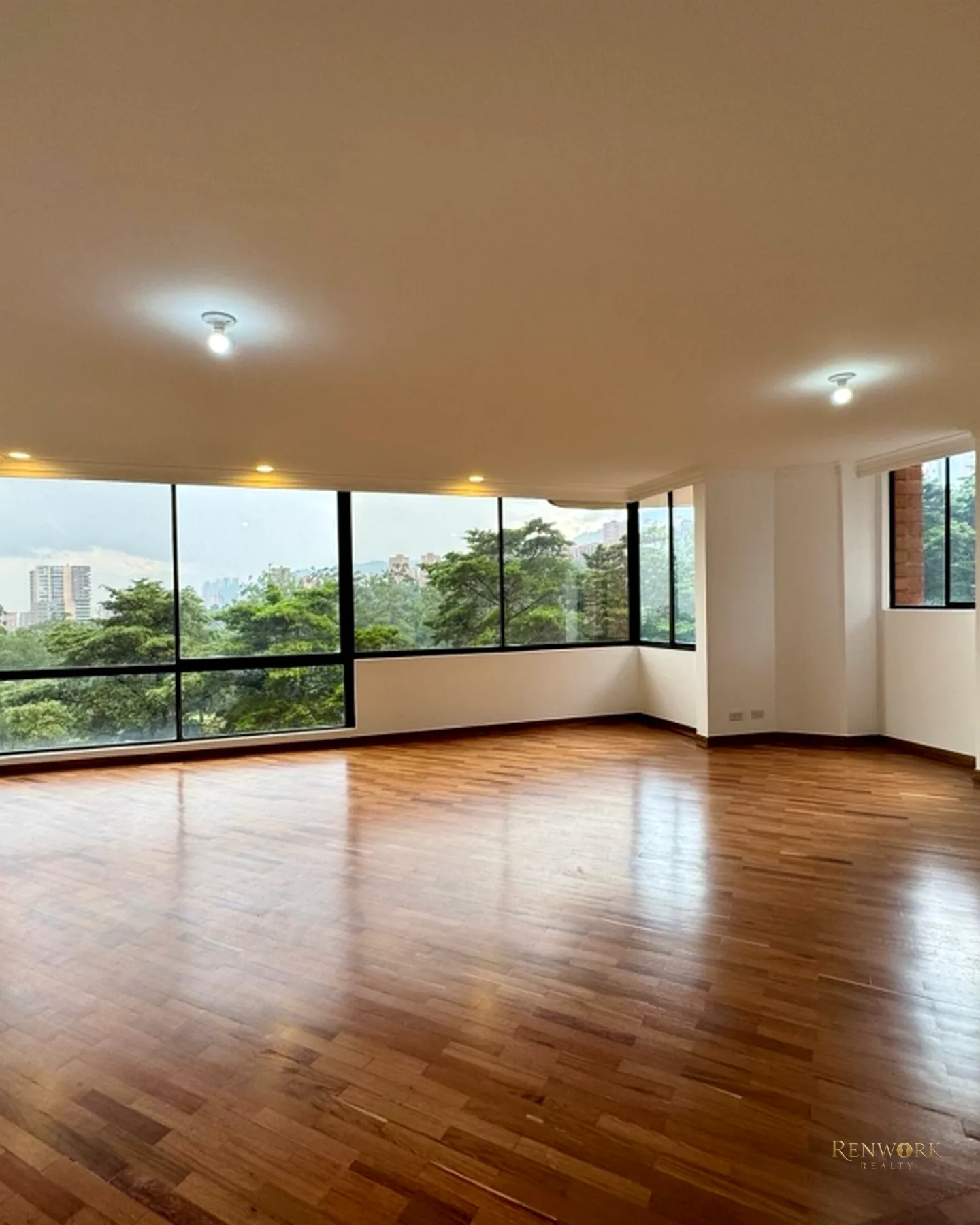 AMPLIO APARTAMENTO TRES ALCOBAS EN LA LOMA DEL CAMPESTRE · foto 4