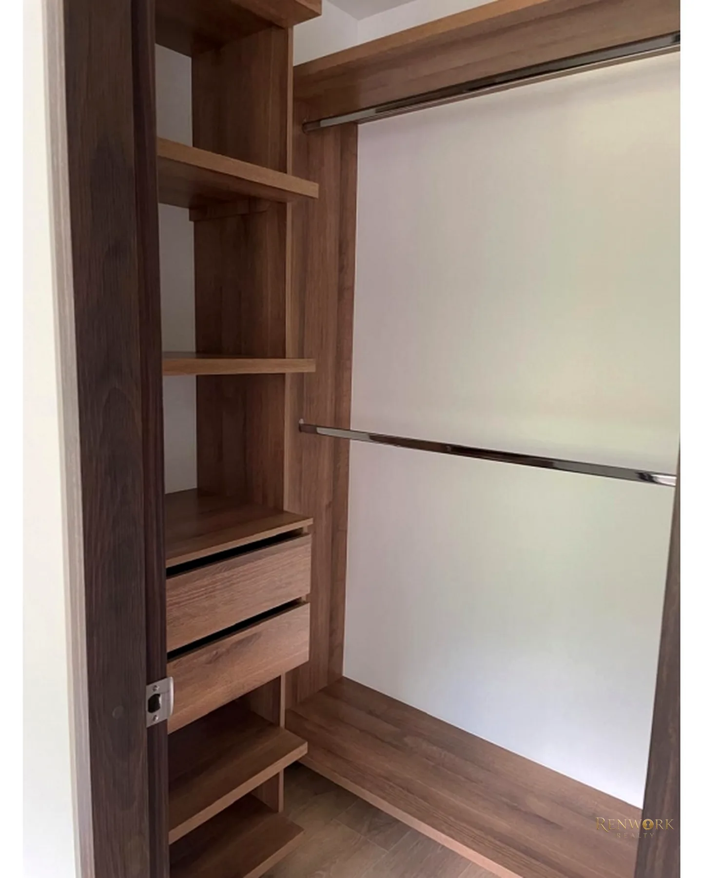 AMPLIO Y HERMOSO APARTAMENTO CON VISTA VERDE EN EL RETIRO · foto 12
