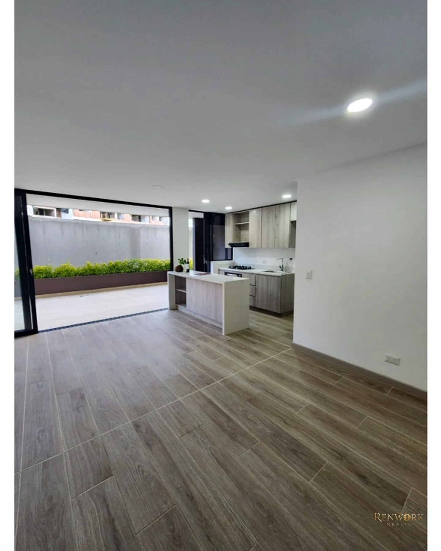 AMPLIO Y HERMOSO APTO EN VENTA EN EL RETIRO · foto 1