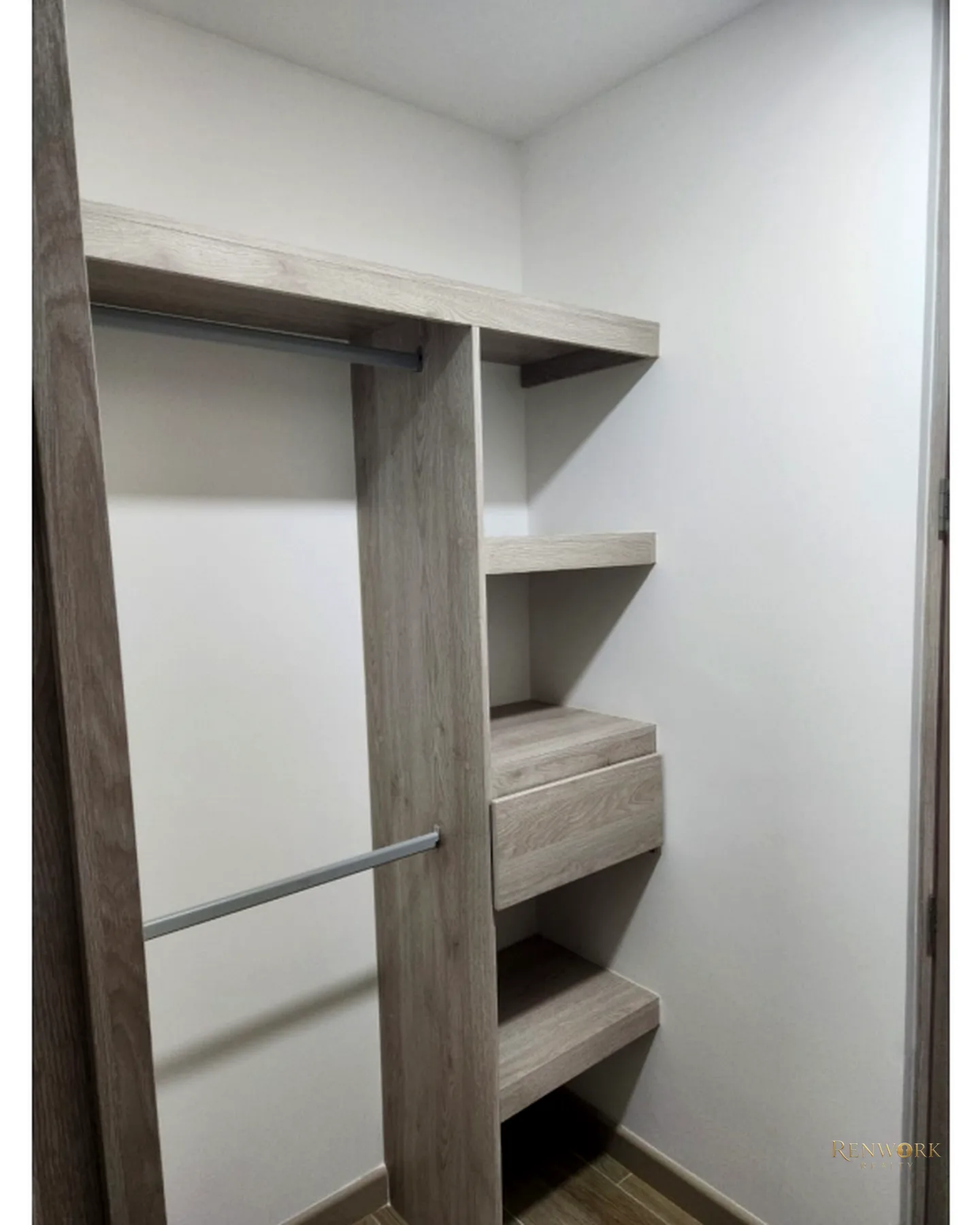 AMPLIO Y HERMOSO APTO EN VENTA EN EL RETIRO · foto 13