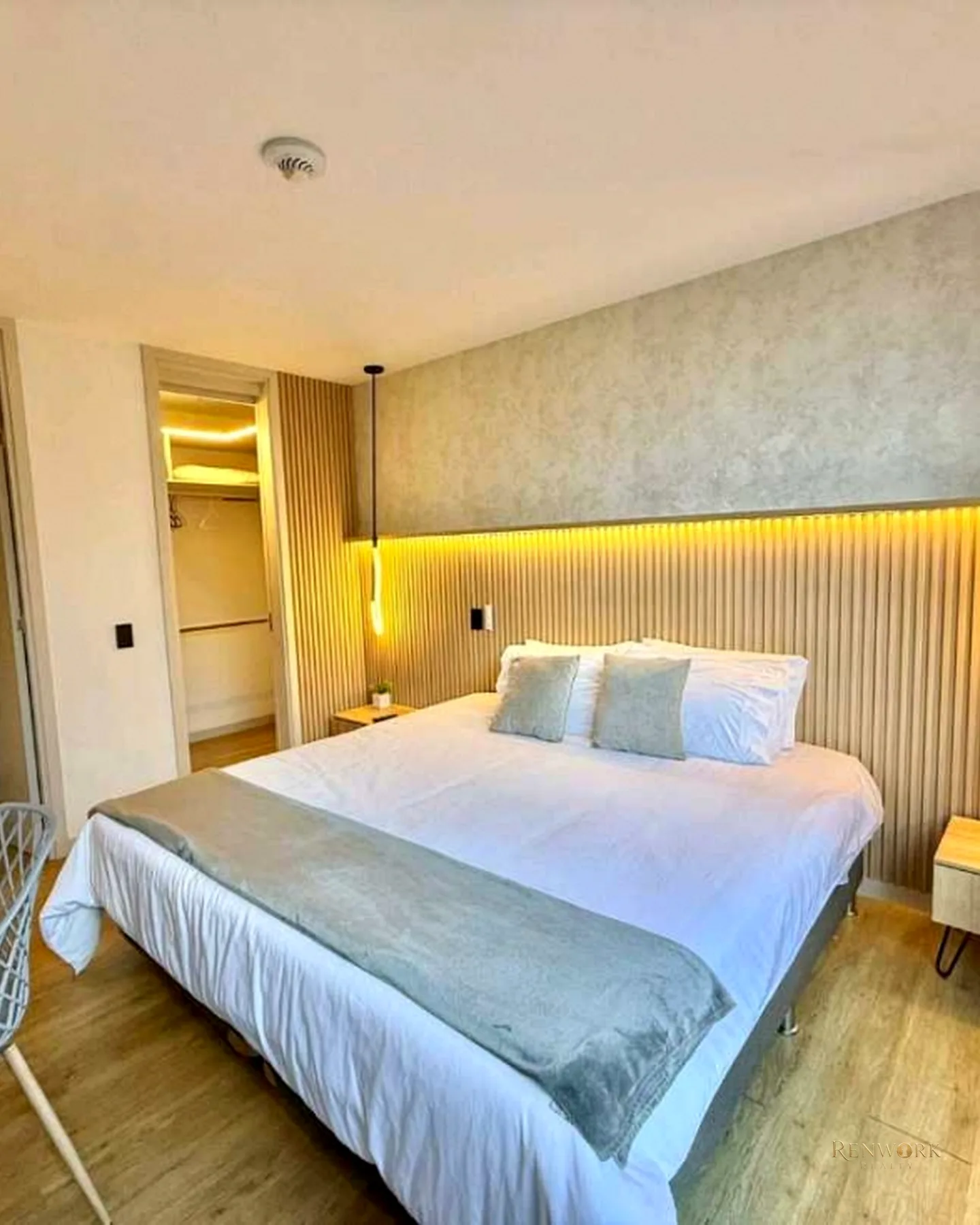 APARTAMENTO AIRBNB EL POBLADO · foto 19