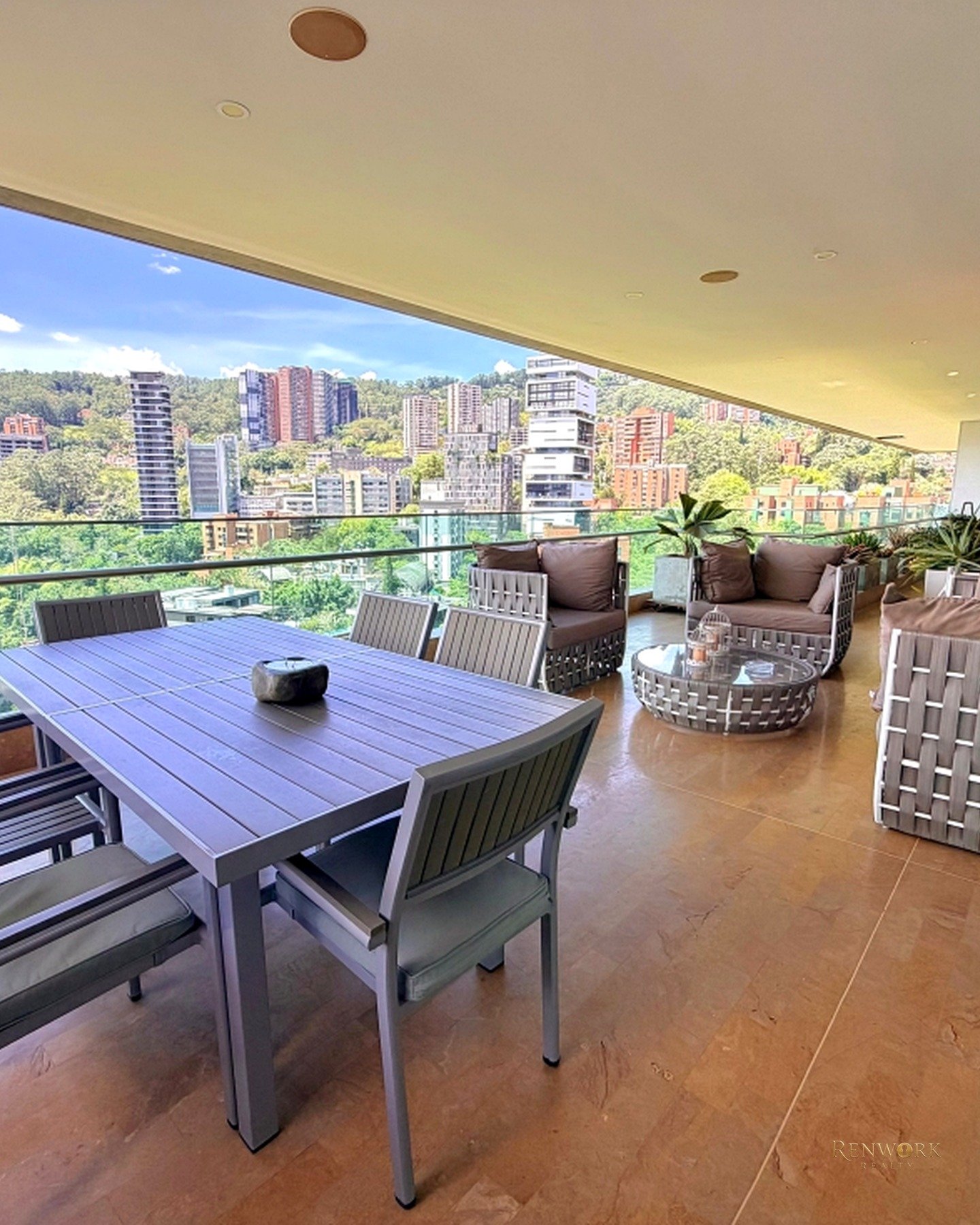 APARTAMENTO AMOBLADO PARA VENTA SECTOR LA CONCHA, EL POBLADO · foto 4