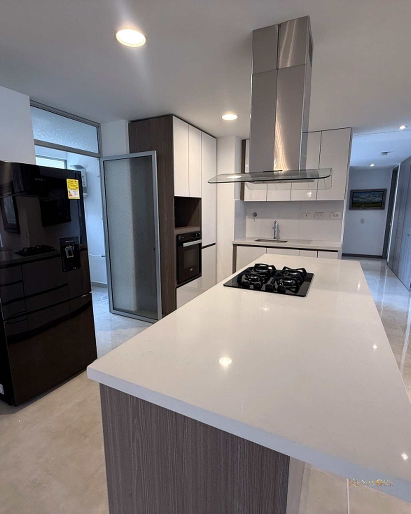 APARTAMENTO AMOBLADO, PONTEVEDRA ENVIGADO, SECTOR PLANO 📌🏬📍🌿 · foto 10