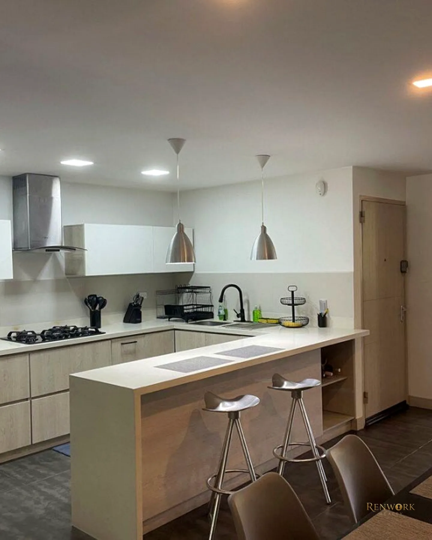 APARTAMENTO AMOBLADO VENTA EL POBLADO LOS PARRA REMODELADO✨ · foto 7