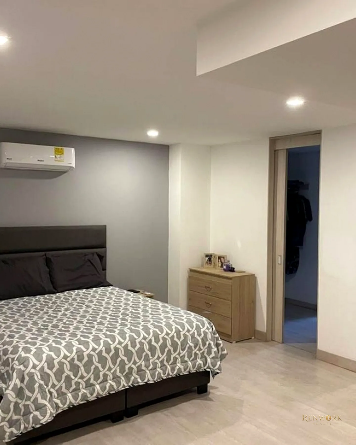 APARTAMENTO AMOBLADO VENTA EL POBLADO LOS PARRA REMODELADO✨ · foto 10