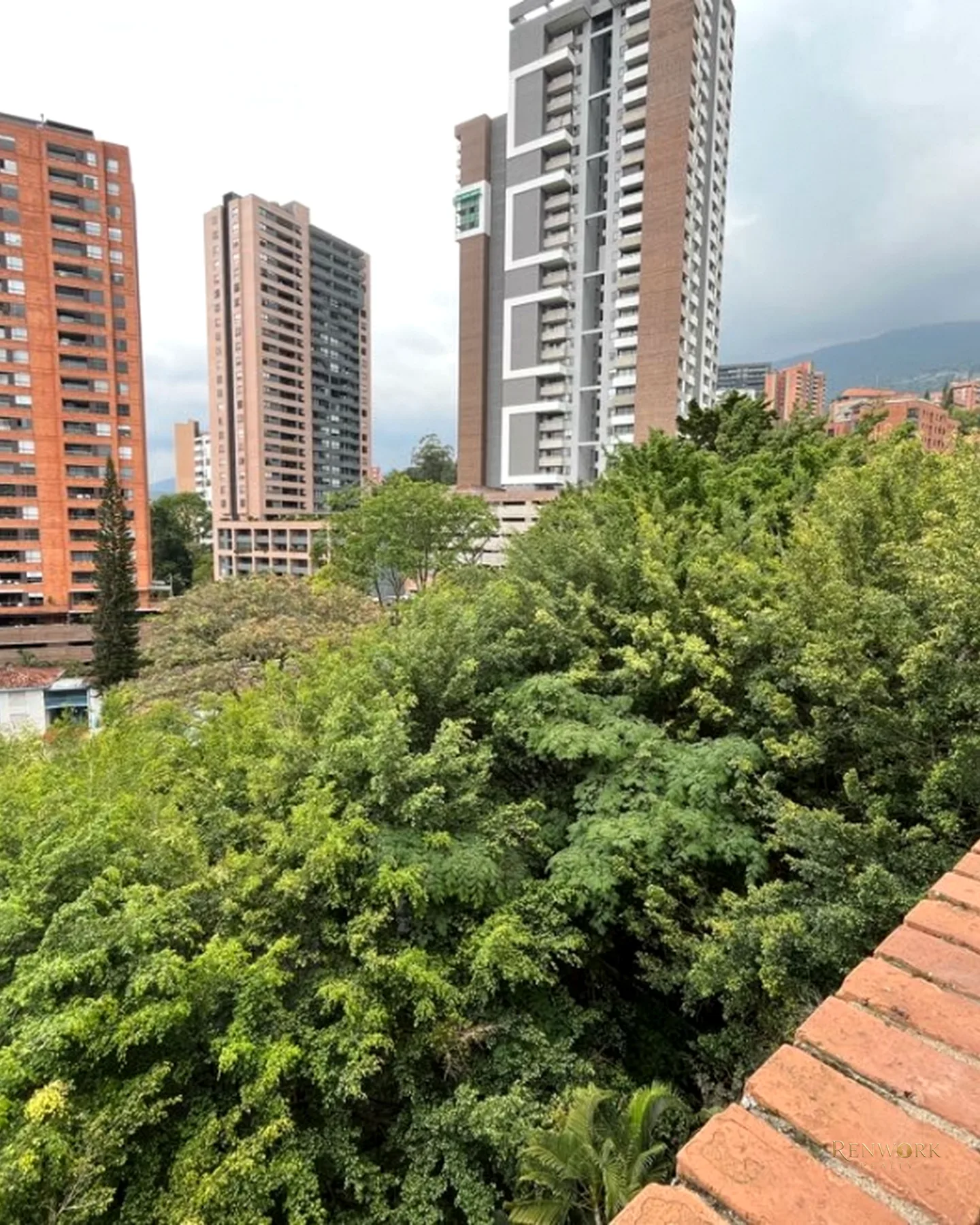 APARTAMENTO ÁREA 185MT2/ POBLADO/BALSOS/3 ALCOBAS/U.COM · foto 23