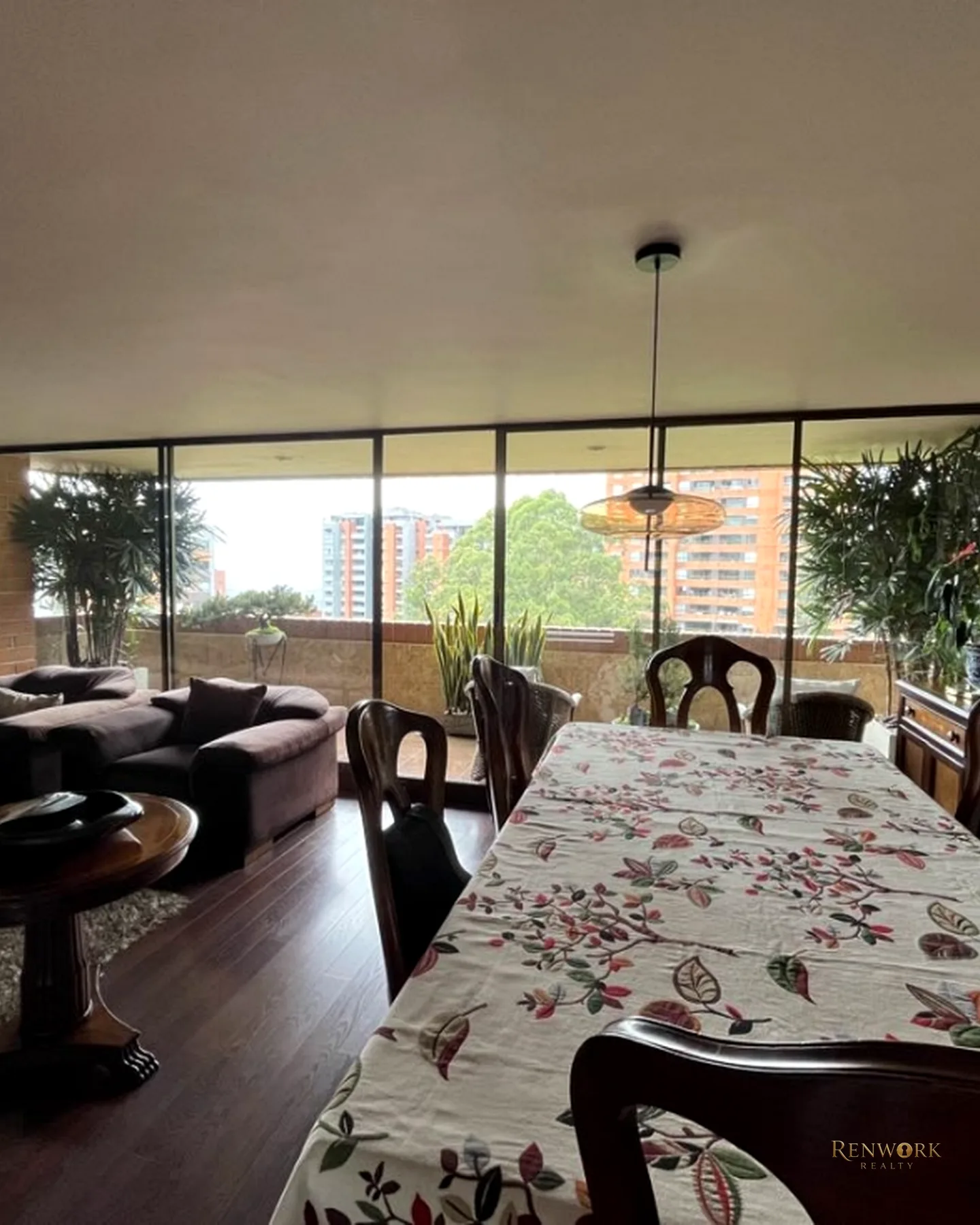 APARTAMENTO ÁREA 185MT2/ POBLADO/BALSOS/3 ALCOBAS/U.COM · foto 4