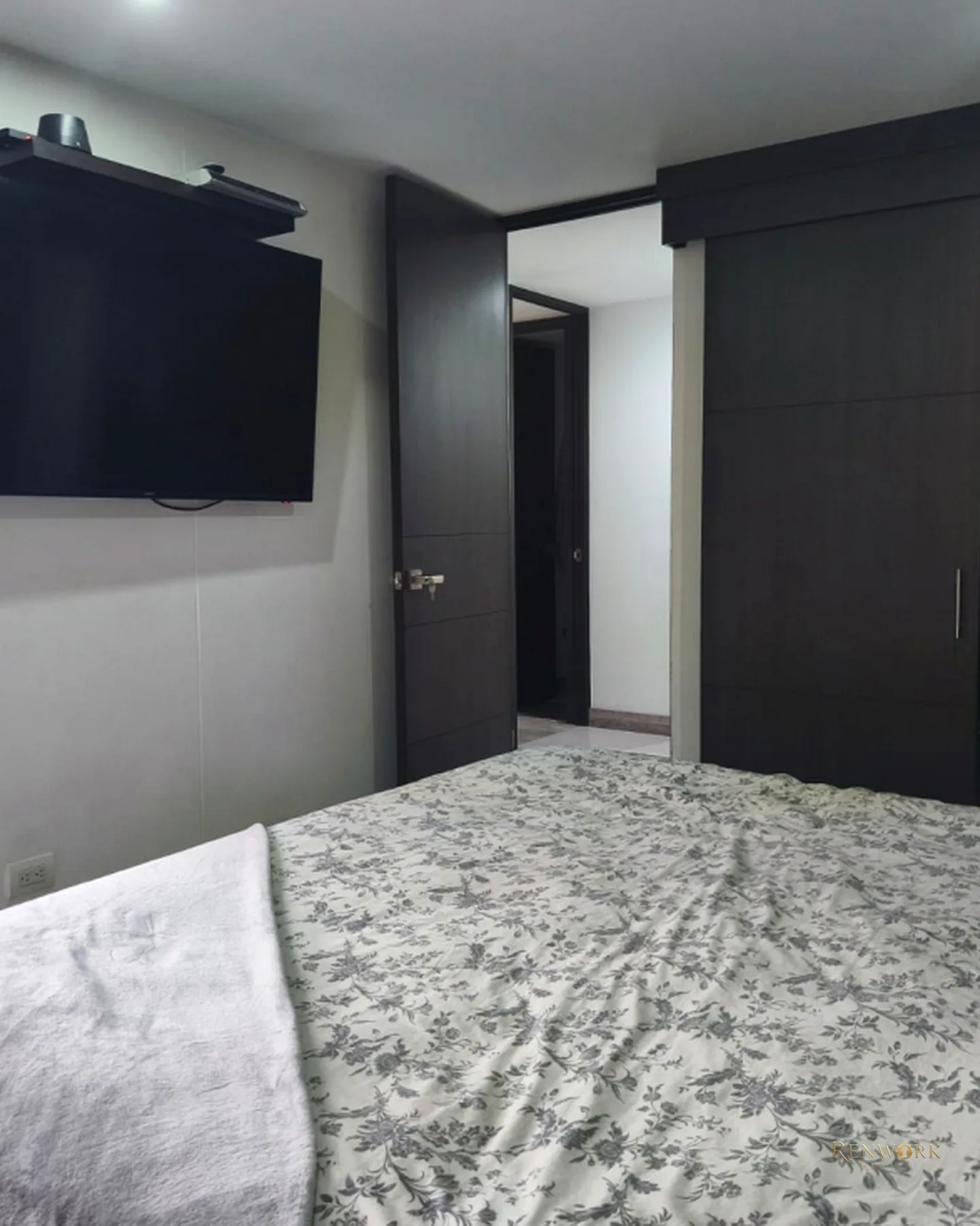 APARTAMENTO CON TERRAZA EN VENTA EN LOMA DE LAS BRUJAS · foto 14