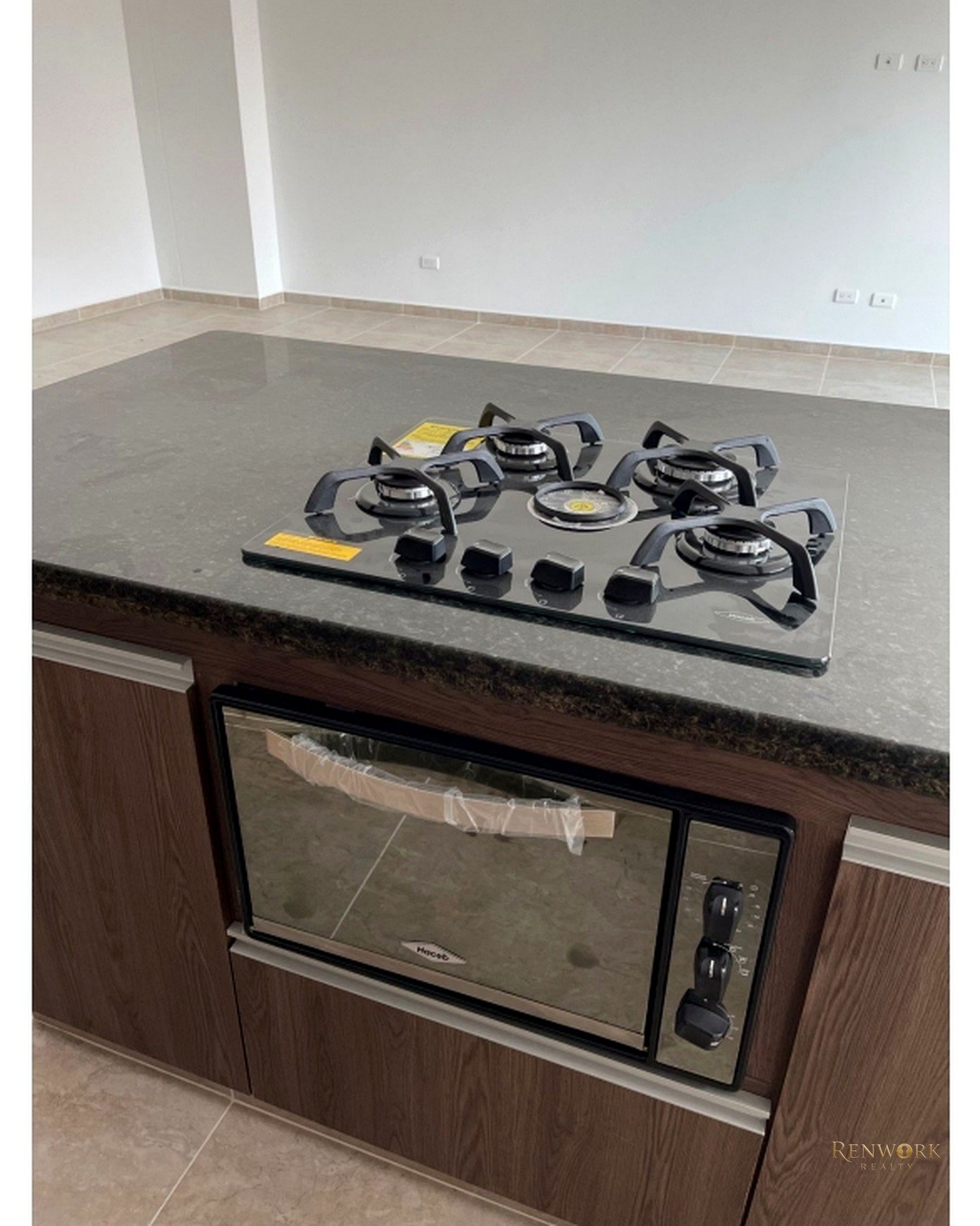 APARTAMENTO CON TERRAZA PRIVADA SECTOR LAURELES PARA LA VENTA · foto 5