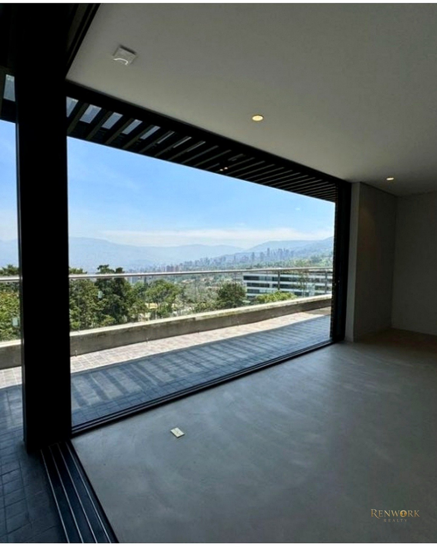 Vista de APARTAMENTO CON TERRAZA Y UNA VISTA 180* ESCOBERO PARTE BAJA, ENVIGADO