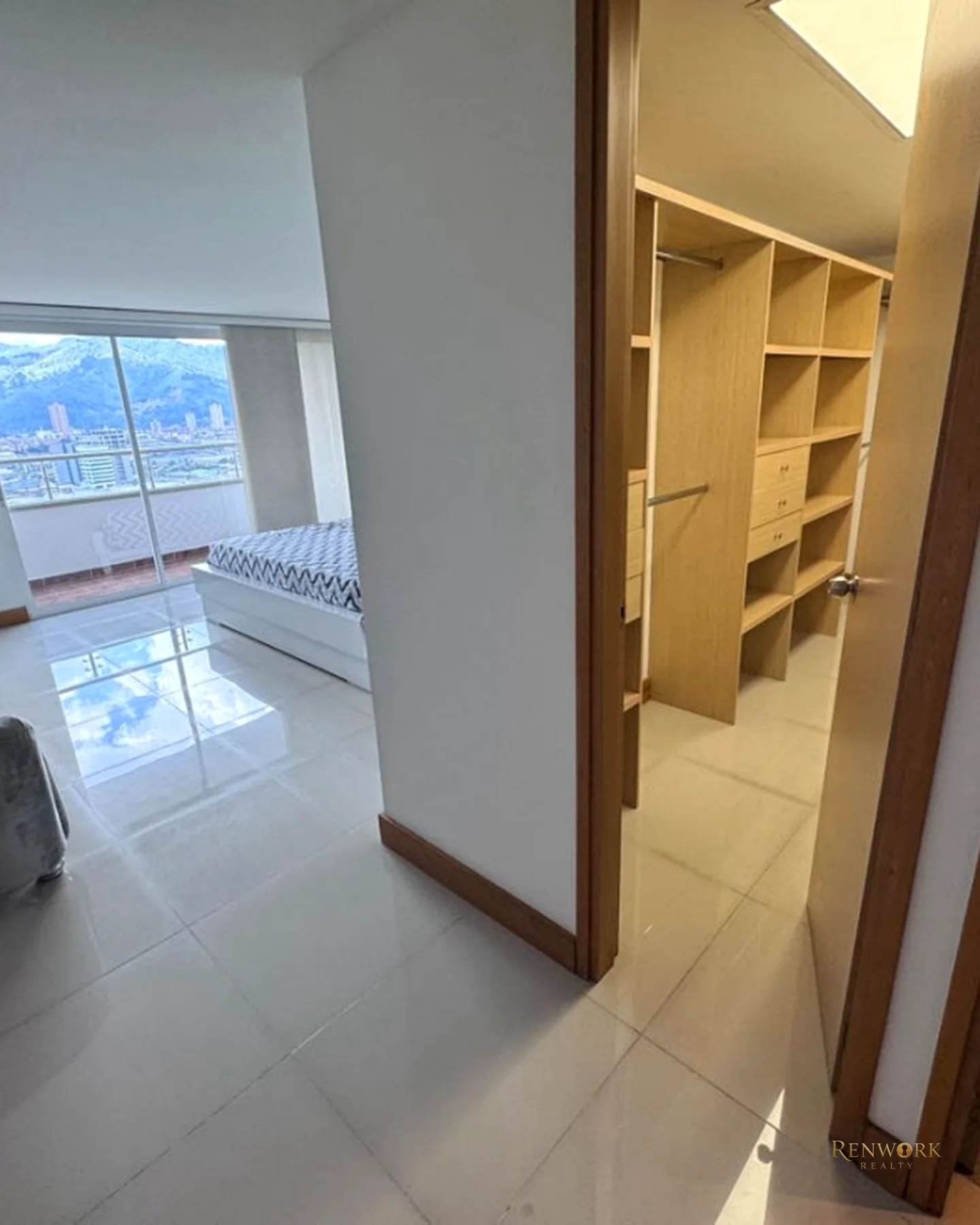APARTAMENTO DE LUJO EN SABANETA · foto 6