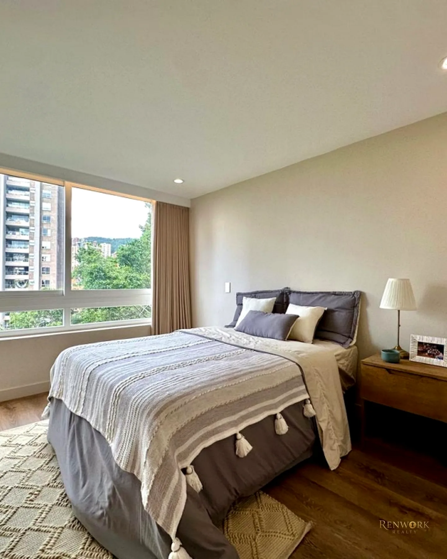 APARTAMENTO DE LUJO EN EL POBLADO PARA LA VENTA · foto 10