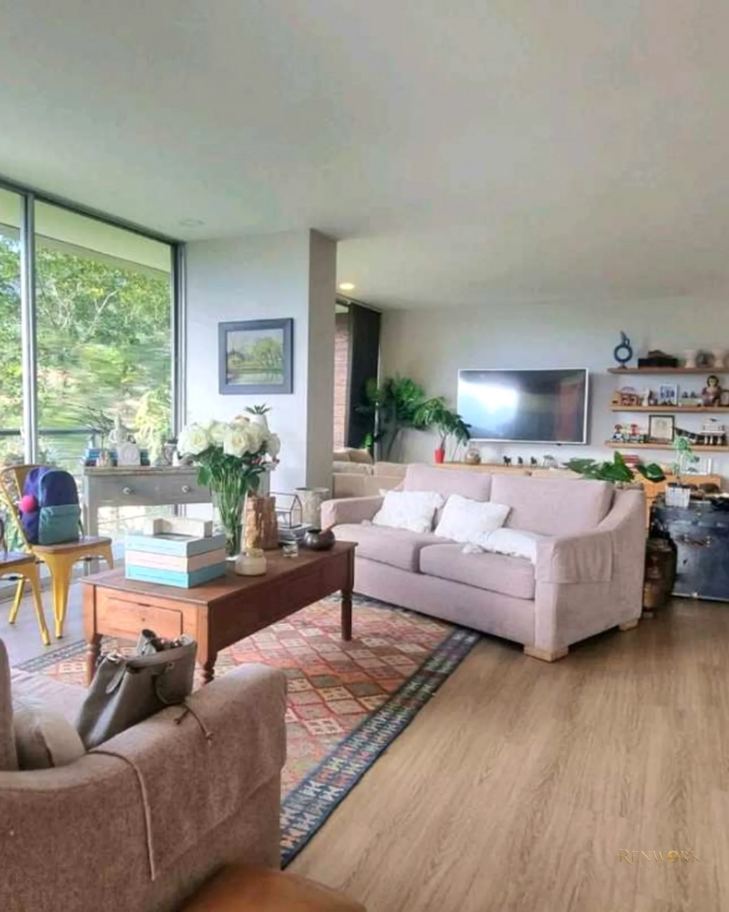 APARTAMENTO DE LUJO FRENTE AL COLEGIO MONTESSORI · foto 1