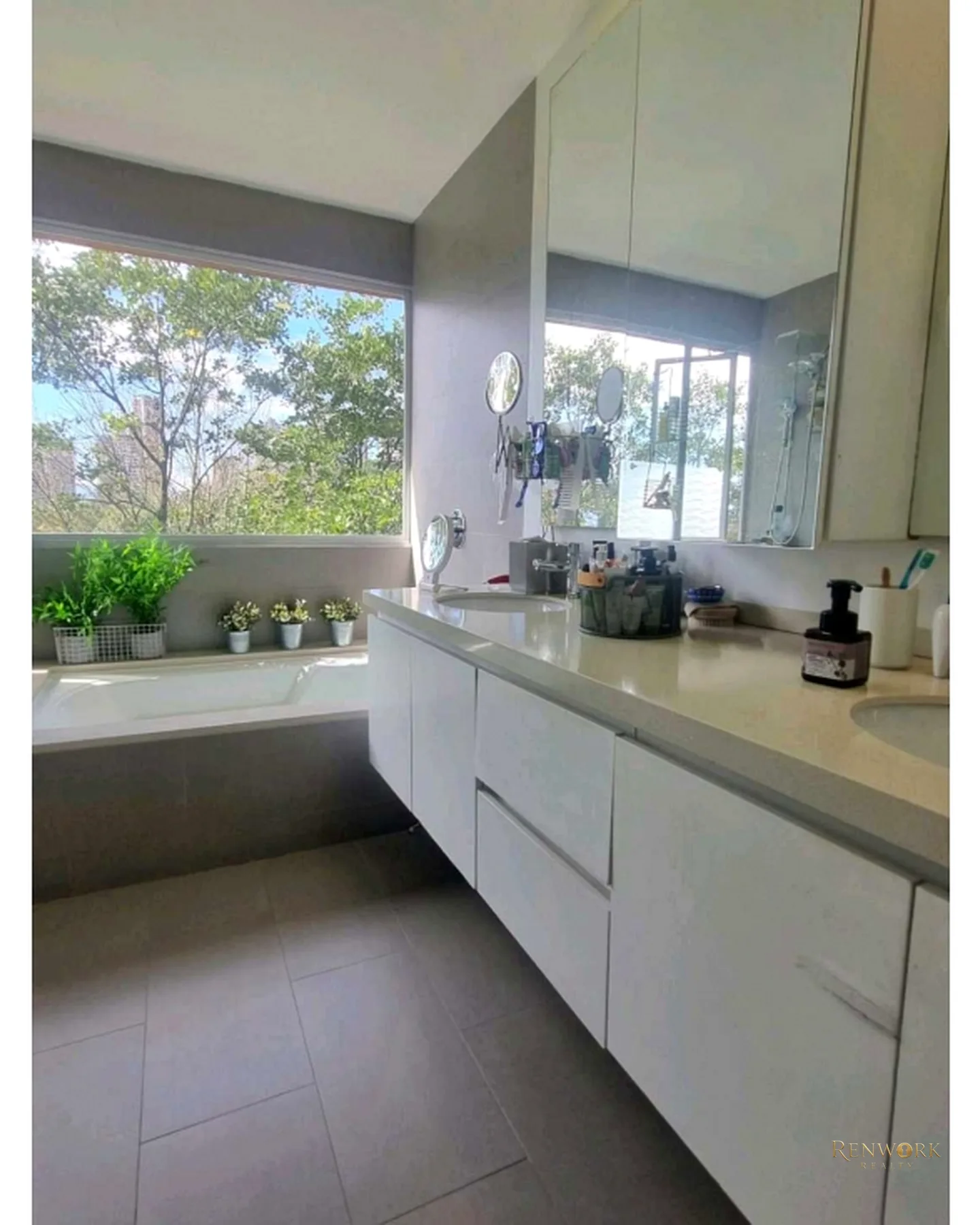 APARTAMENTO DE LUJO FRENTE AL COLEGIO MONTESSORI · foto 9