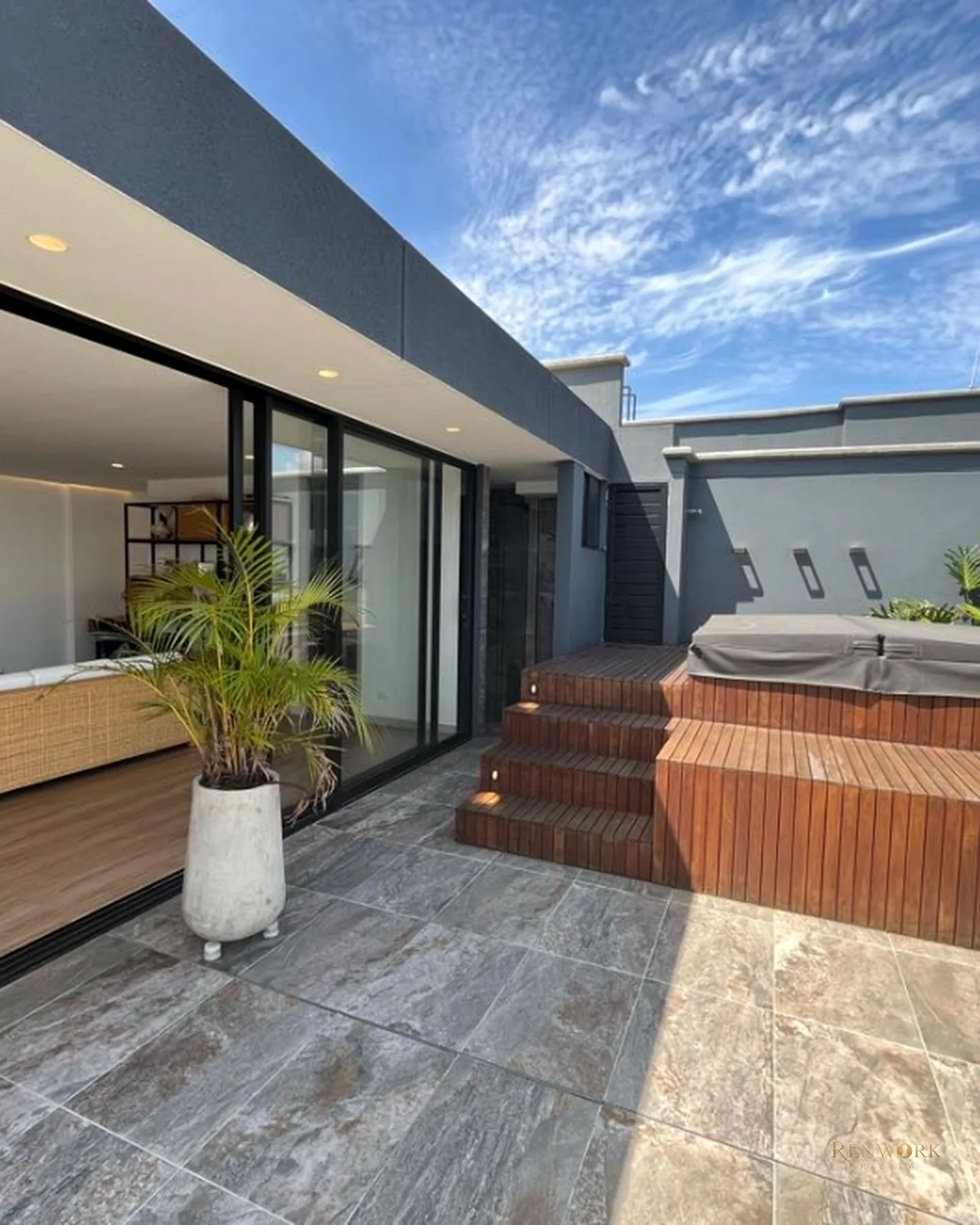 APARTAMENTO DUPLEX CON TERRAZA Y JACUZZI EN ENVIGADO/LOS MESA/ 291MT2 · foto 15