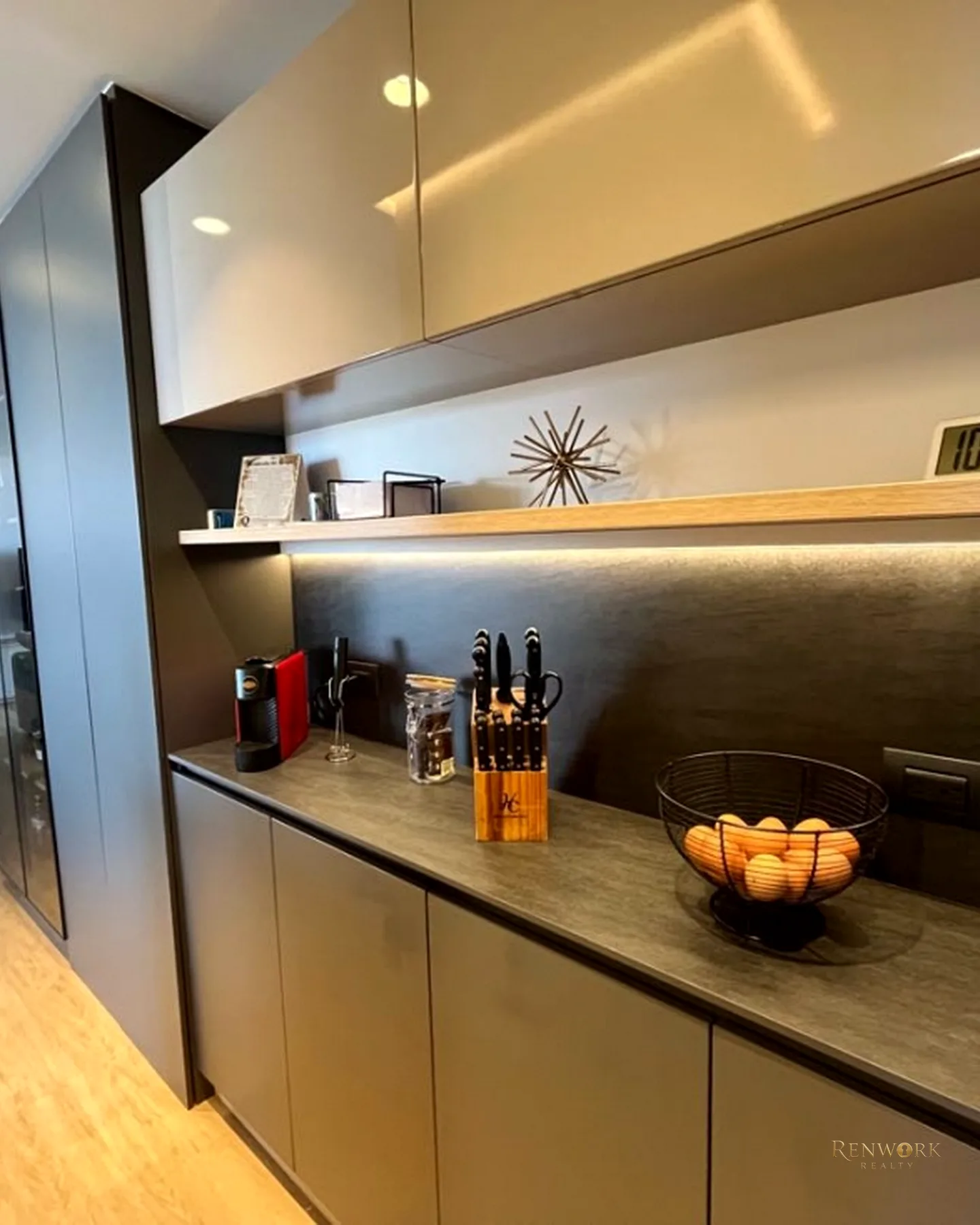 APARTAMENTO DUPLEX CON TERRAZA Y JACUZZI EN ENVIGADO/LOS MESA/ 291MT2 · foto 5