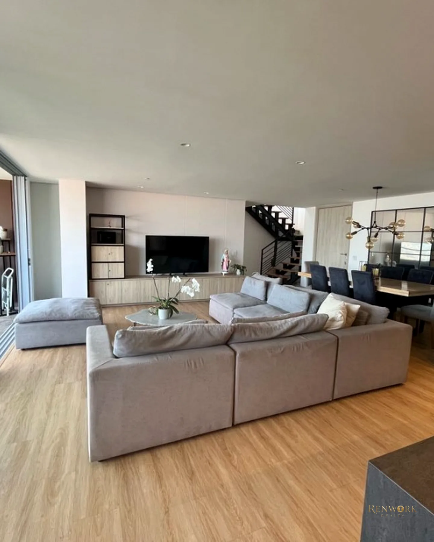 APARTAMENTO DUPLEX CON TERRAZA Y JACUZZI EN ENVIGADO/LOS MESA/ 291MT2 · foto 2