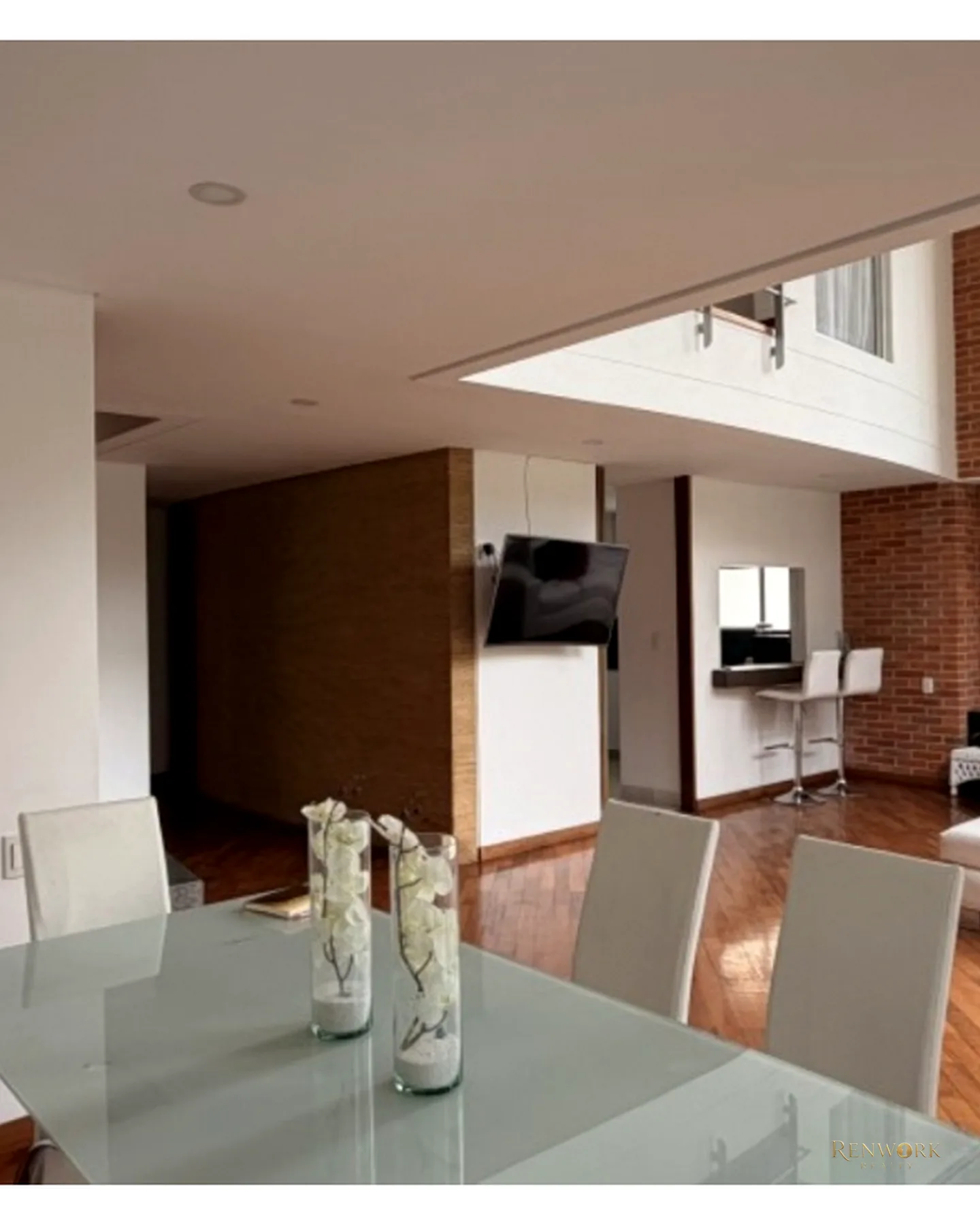 APARTAMENTO DÚPLEX EN EL POBLADO · foto 4