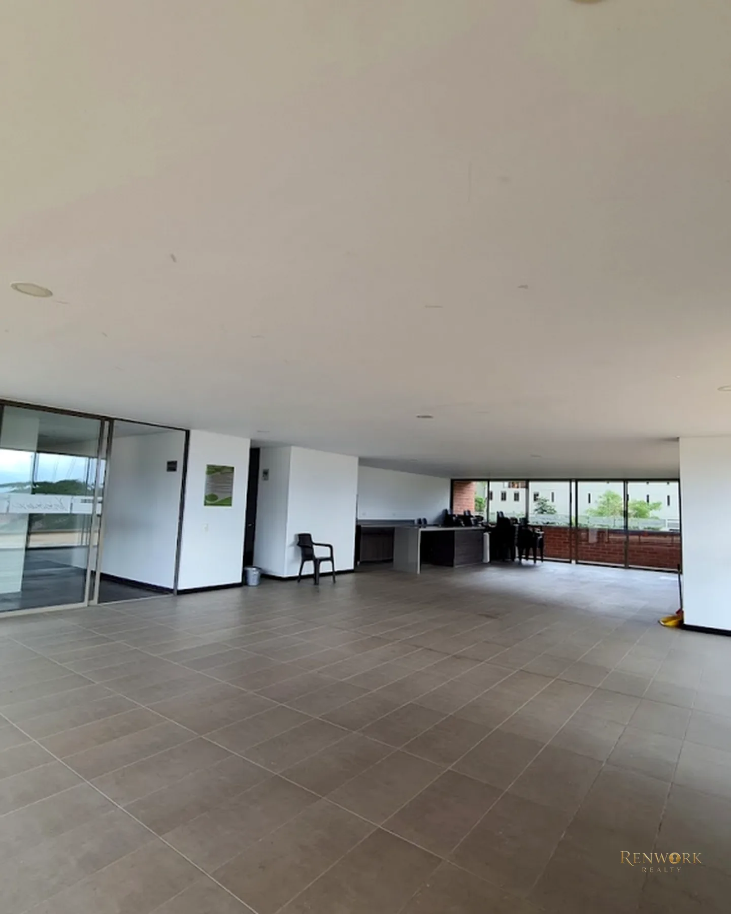 APARTAMENTO DÚPLEX EN VENTA EL POBLADO, SECTOR PADRE MARIANITO. · foto 16