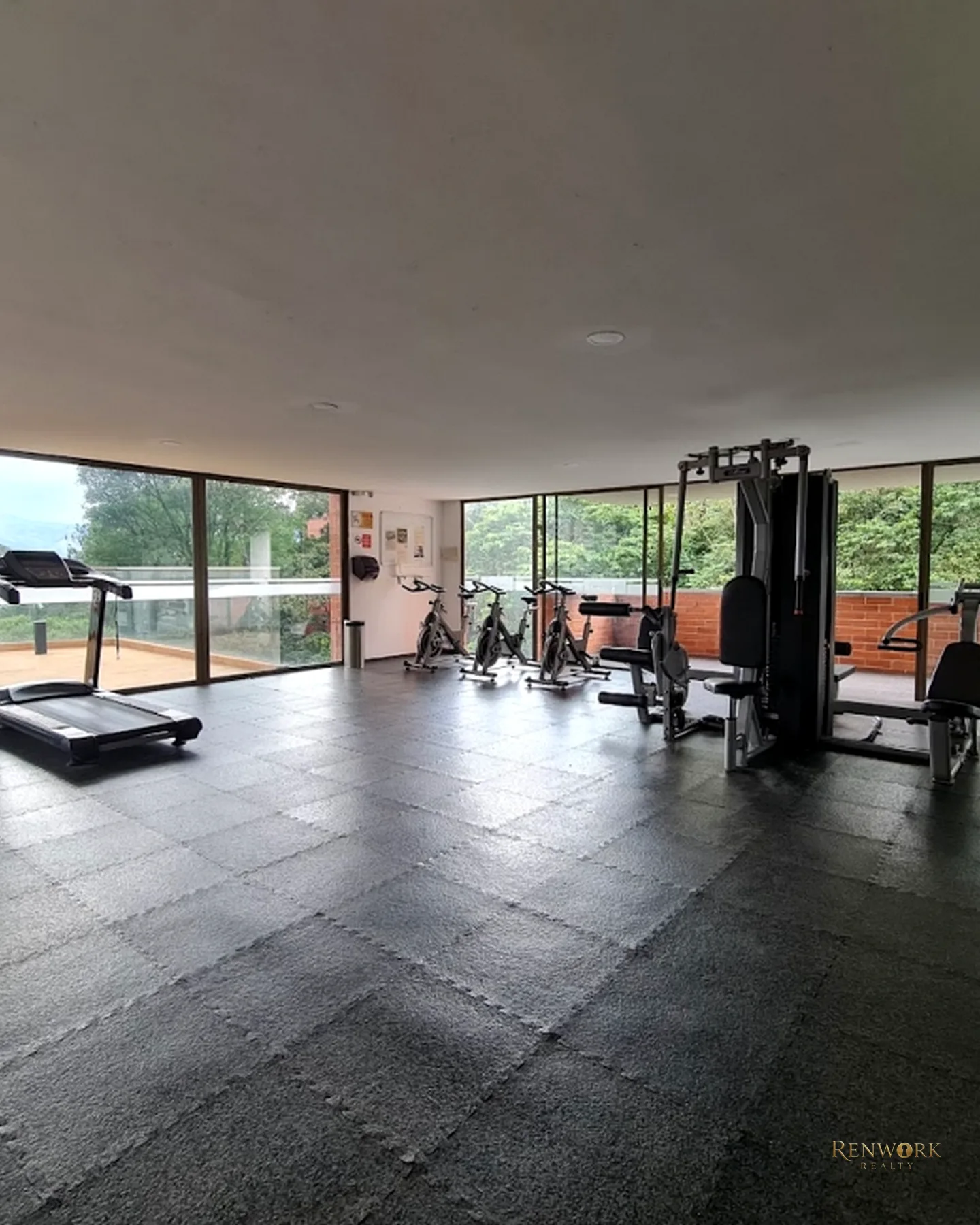 APARTAMENTO DÚPLEX EN VENTA EL POBLADO, SECTOR PADRE MARIANITO. · foto 20