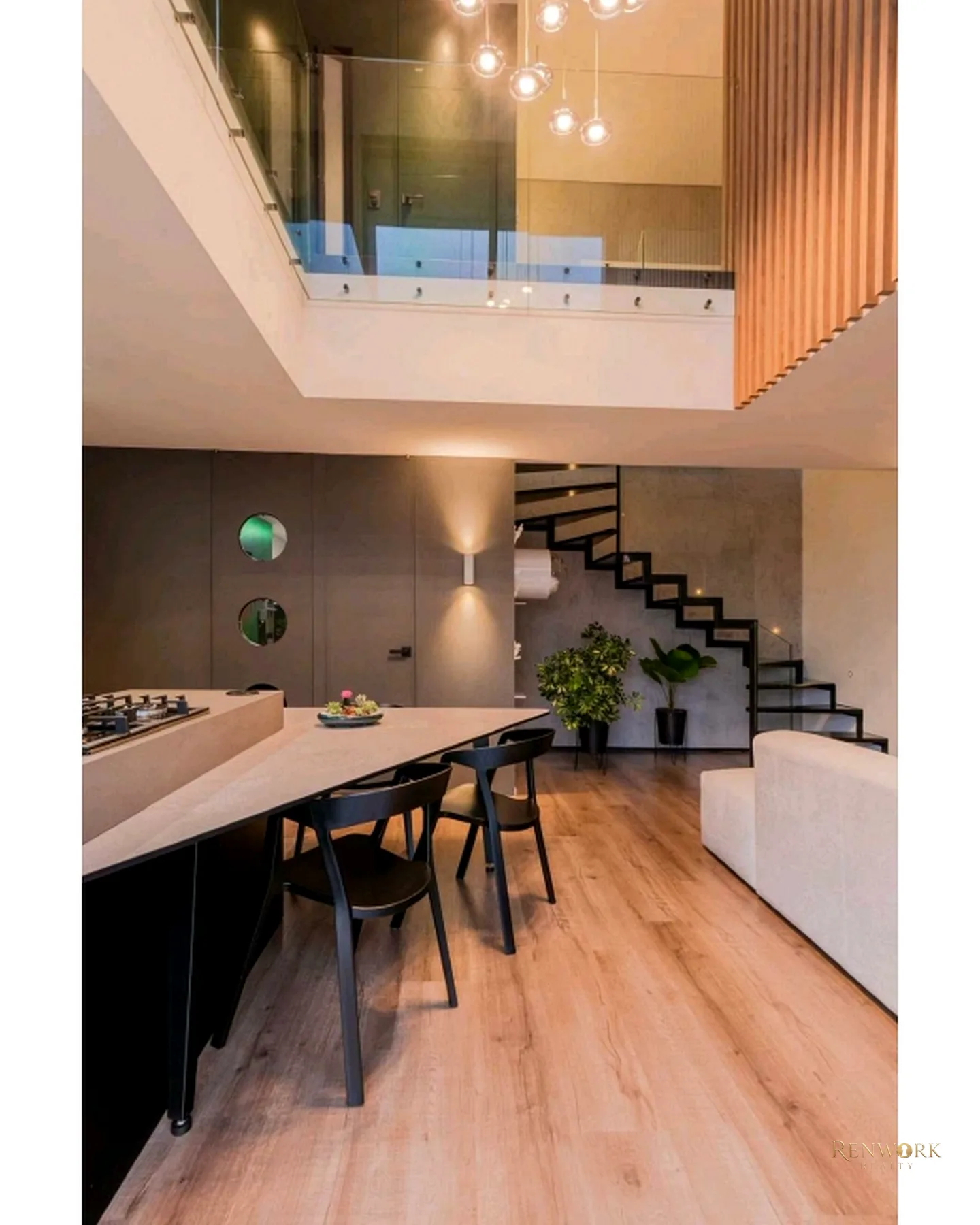 APARTAMENTO DÚPLEX EN VENTA EL POBLADO, SECTOR PADRE MARIANITO. · foto 4