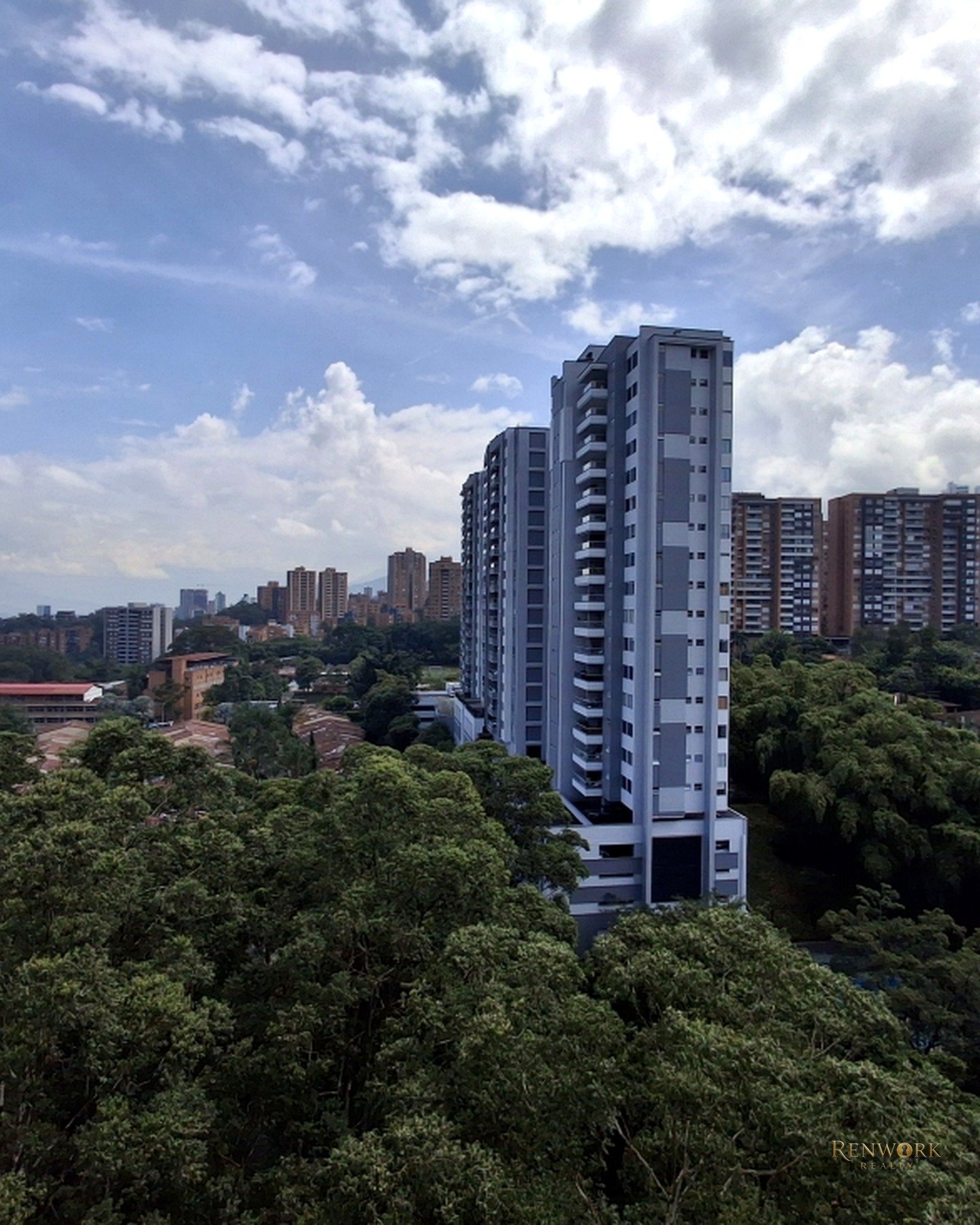 Vista de APARTAMENTO DÚPLEX EN VENTA , ENVIGADO - ANTIOQUIA SECTOR LA ABADÍA