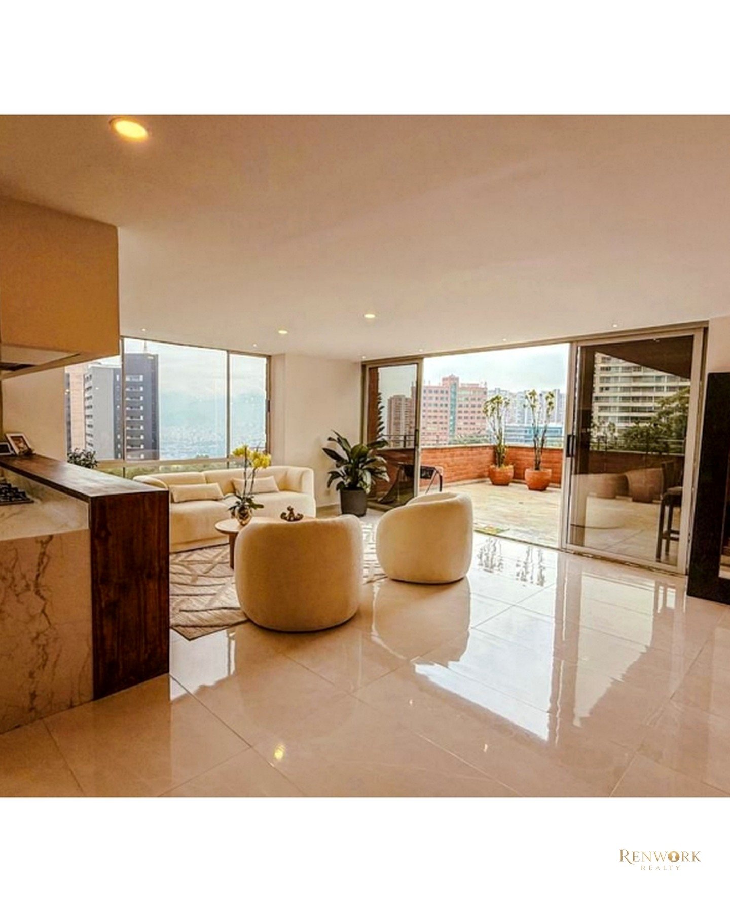 Vista de APARTAMENTO DÚPLEX PARA LA VENTA CERCA AL C.C EL TESORO