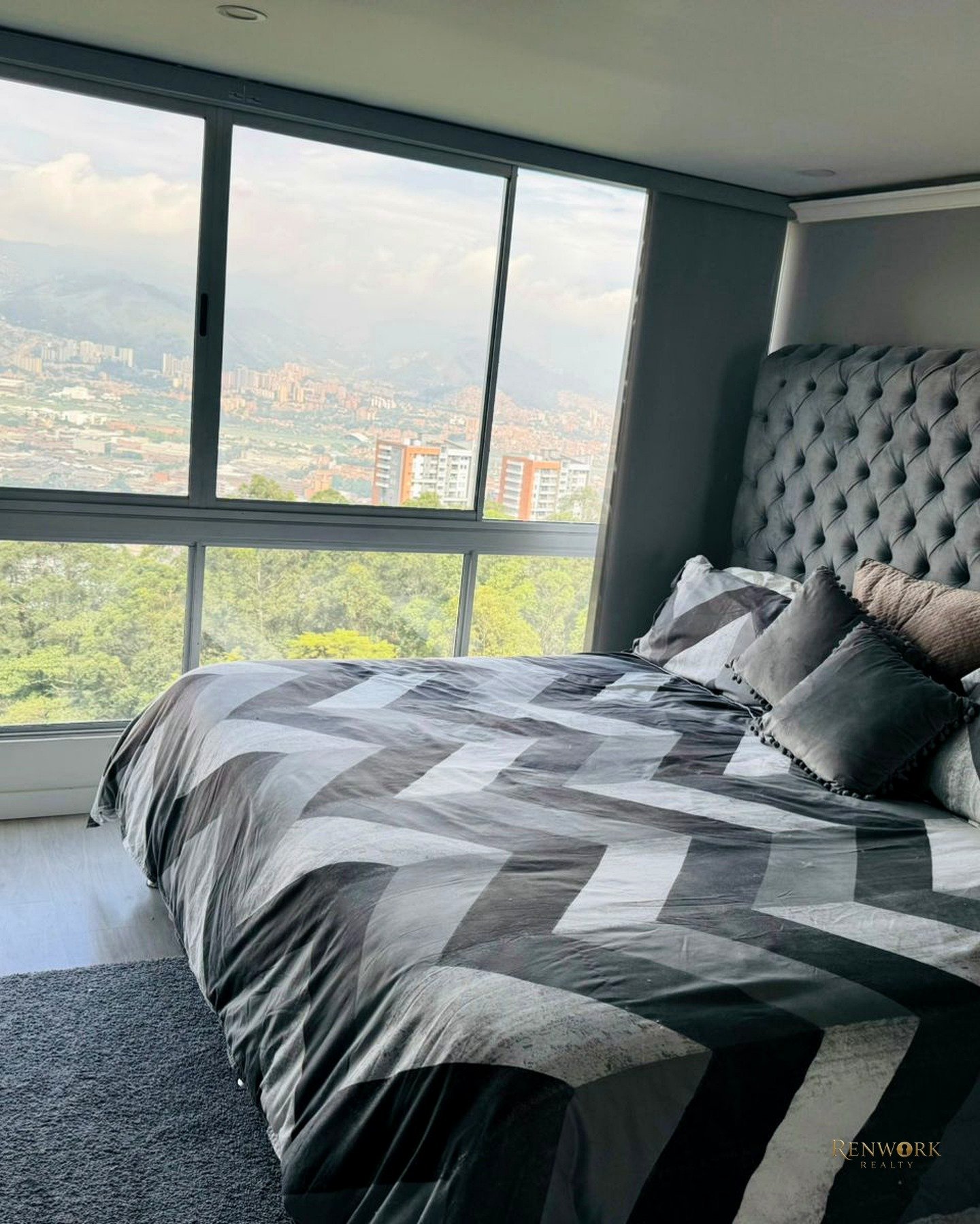 APARTAMENTO DUPLEX PARA LA VENTA EN LAS PALMAS MEDELLIN · foto 18