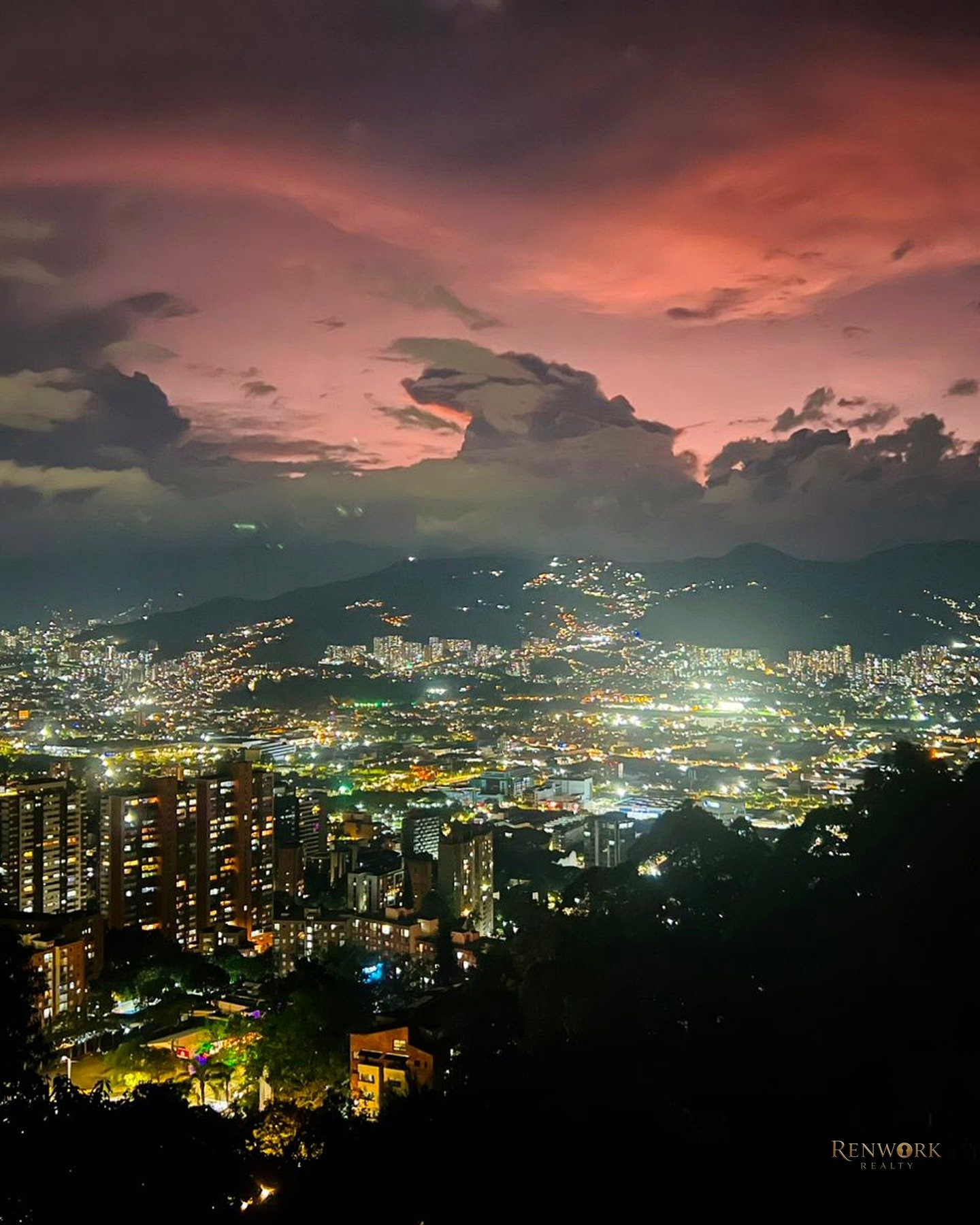 APARTAMENTO DUPLEX PARA LA VENTA EN LAS PALMAS MEDELLIN · foto 19