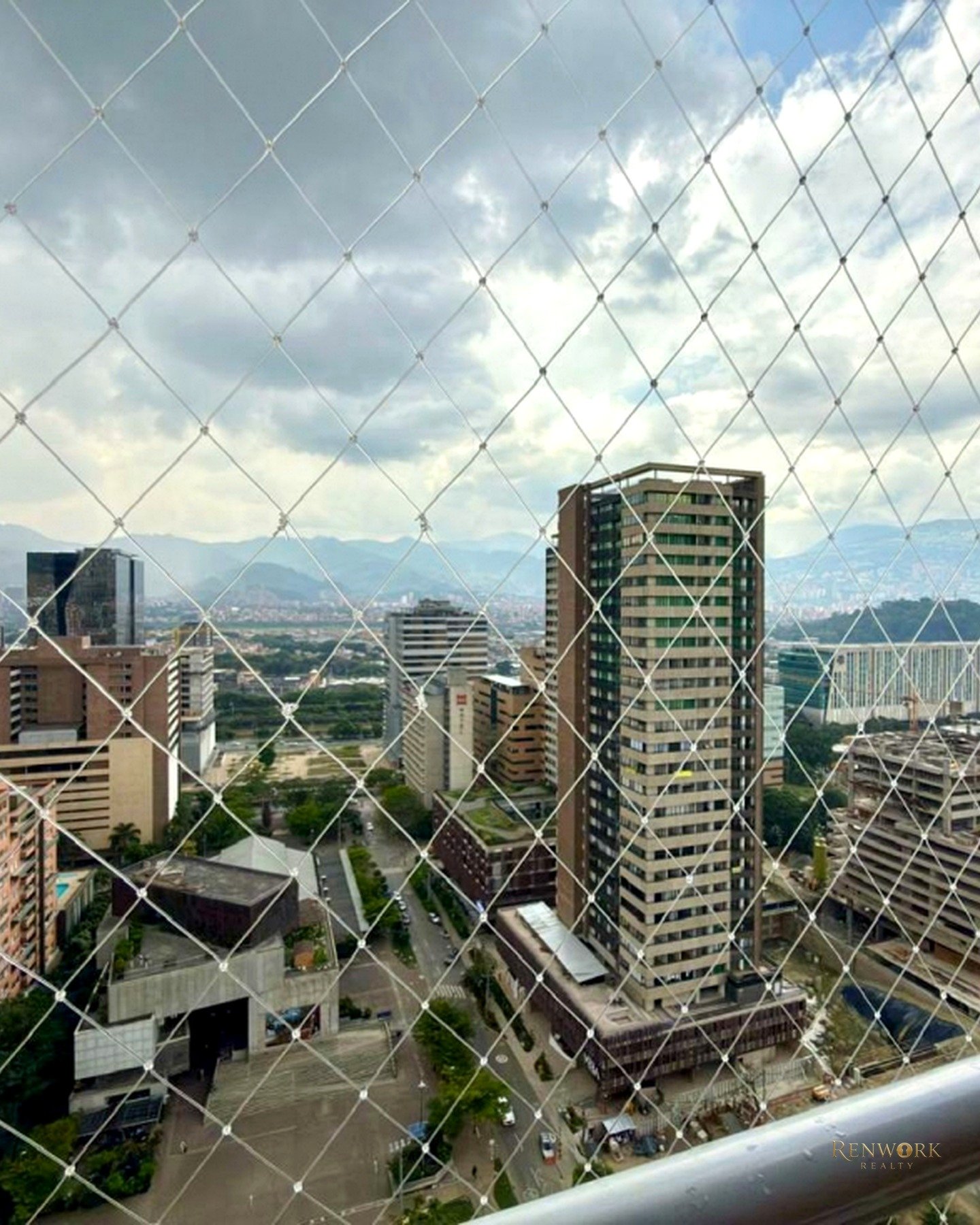 APARTAMENTO EN CIUDAD DEL RÍO PARA LA VENTA, PISO 25 · foto 13