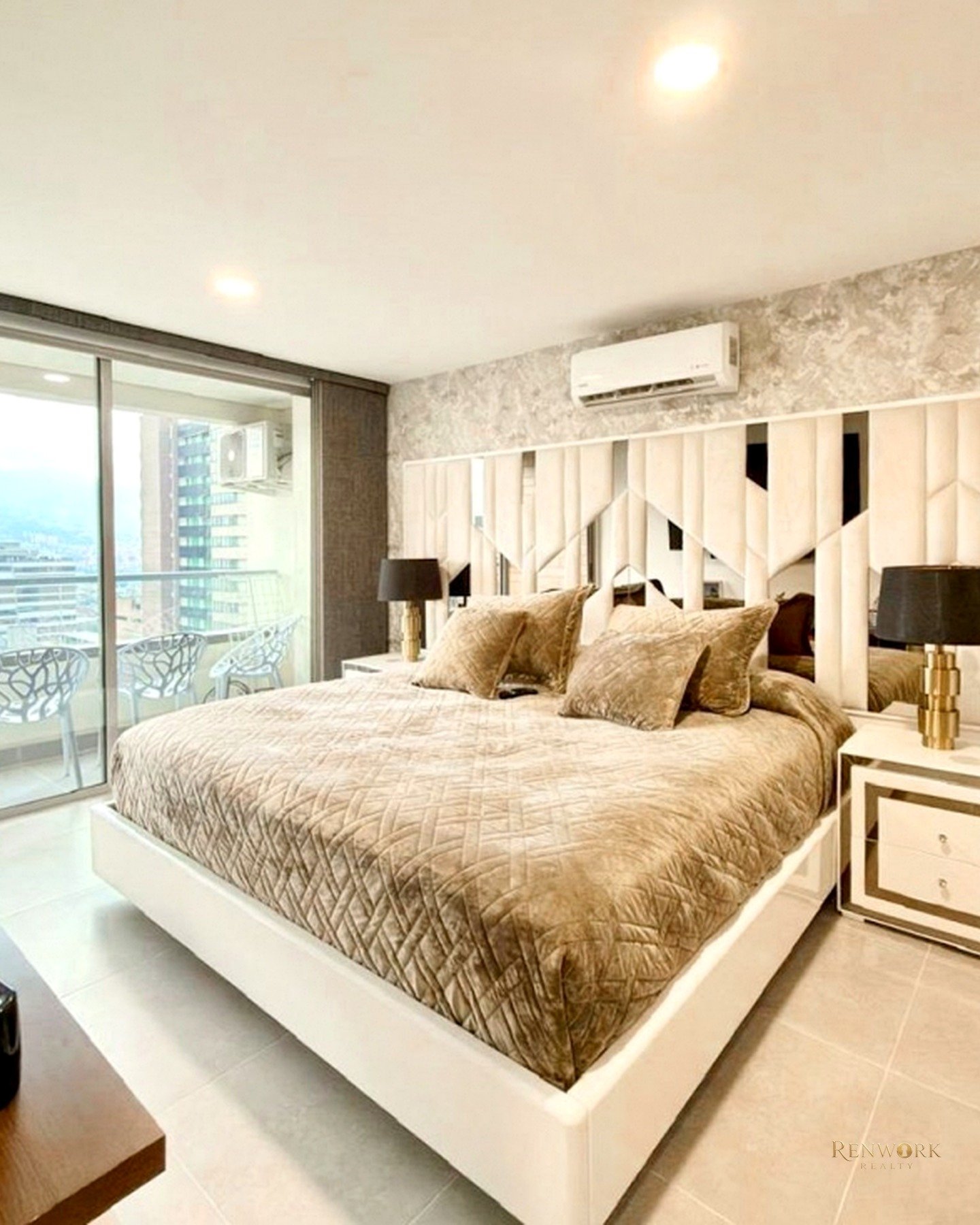 APARTAMENTO EN CIUDAD DEL RÍO PARA LA VENTA, PISO 25 · foto 7