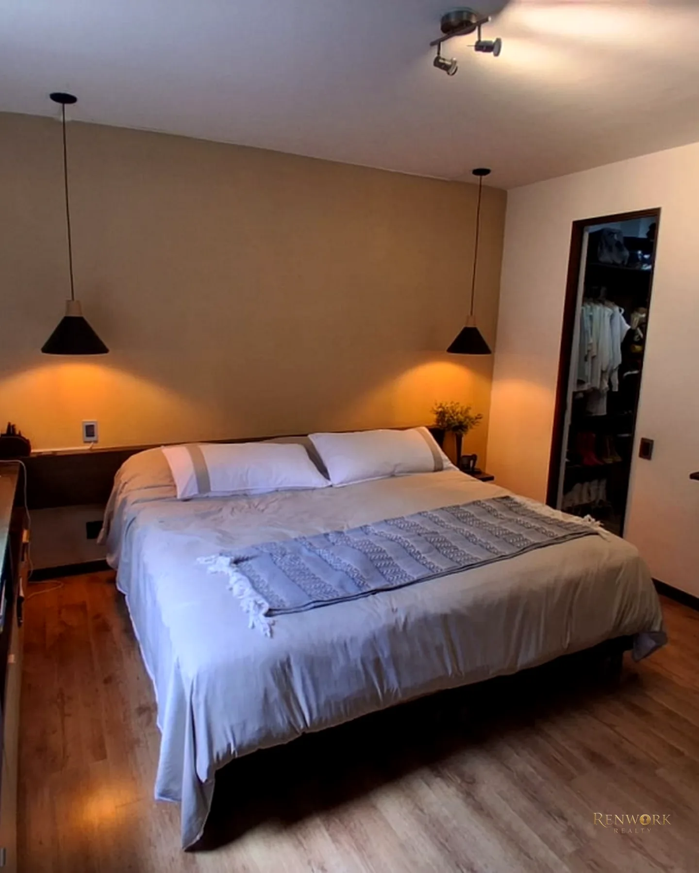 APARTAMENTO EN ENVIGADO FRENTE AL COLEGIO CUMBRES · foto 8