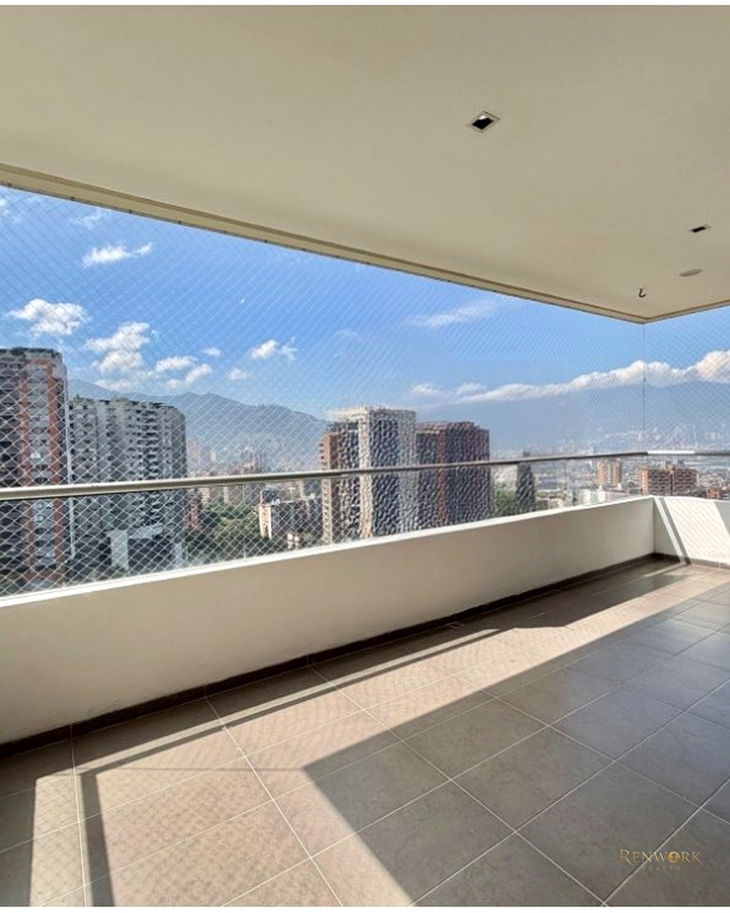 Vista de APARTAMENTO EN ENVIGADO, SECTOR ESMERALDAL
