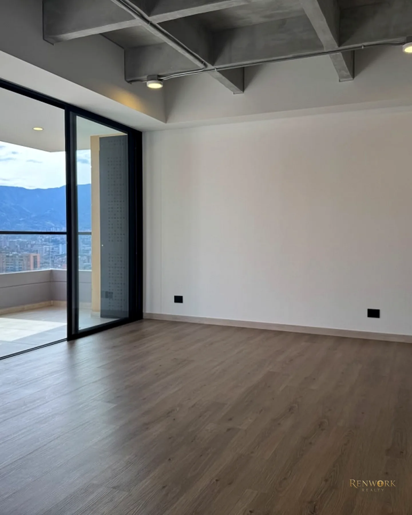 APARTAMENTO EN ENVIGADO, SECTOR LOMA DE LOS MESA · foto 1