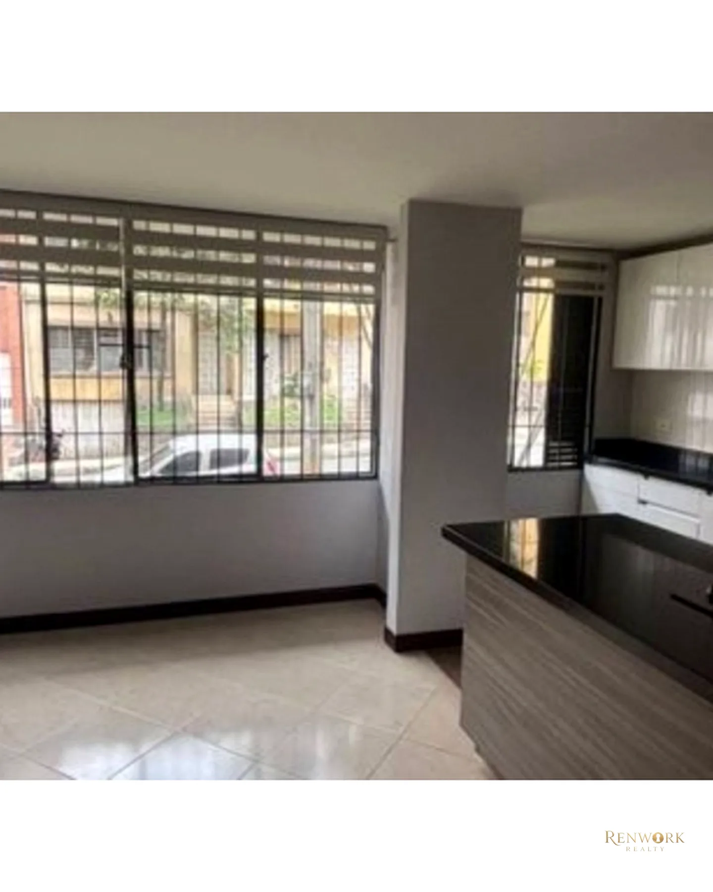APARTAMENTO EN LAURELES EXCELENTE UBICACION · foto 4